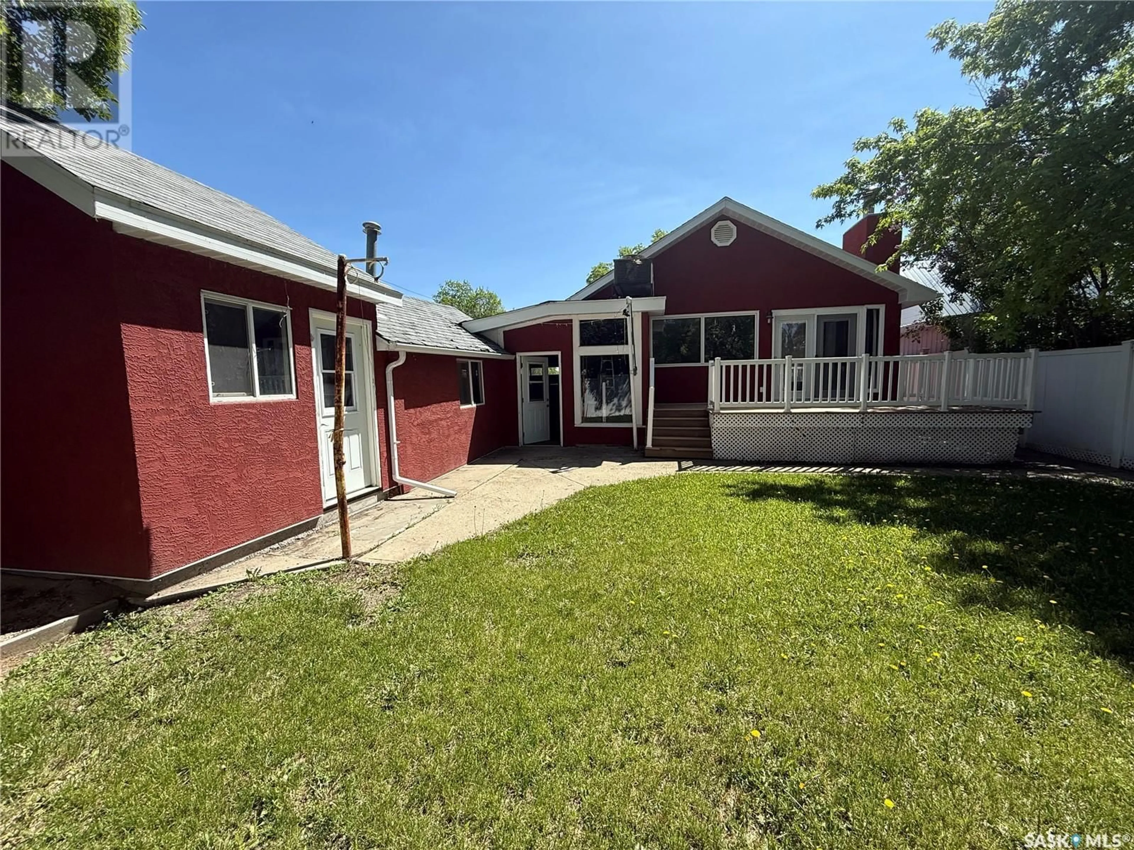 A pic from outside/outdoor area/front of a property/back of a property/a pic from drone, street for 319 7TH STREET, Weyburn Saskatchewan S4H1C5
