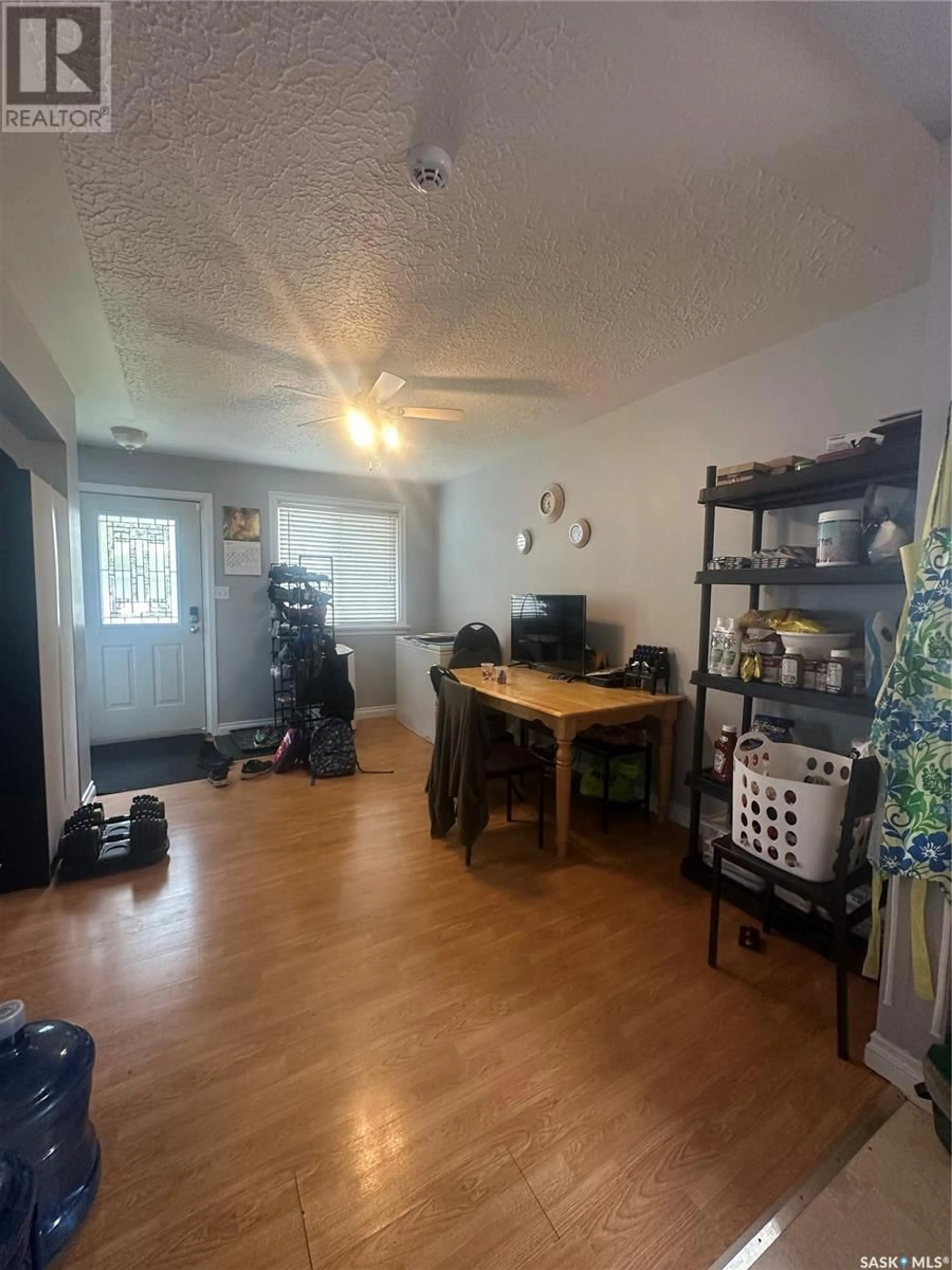 A pic of a room for 415 P AVENUE, Saskatoon Saskatchewan S7L2V8