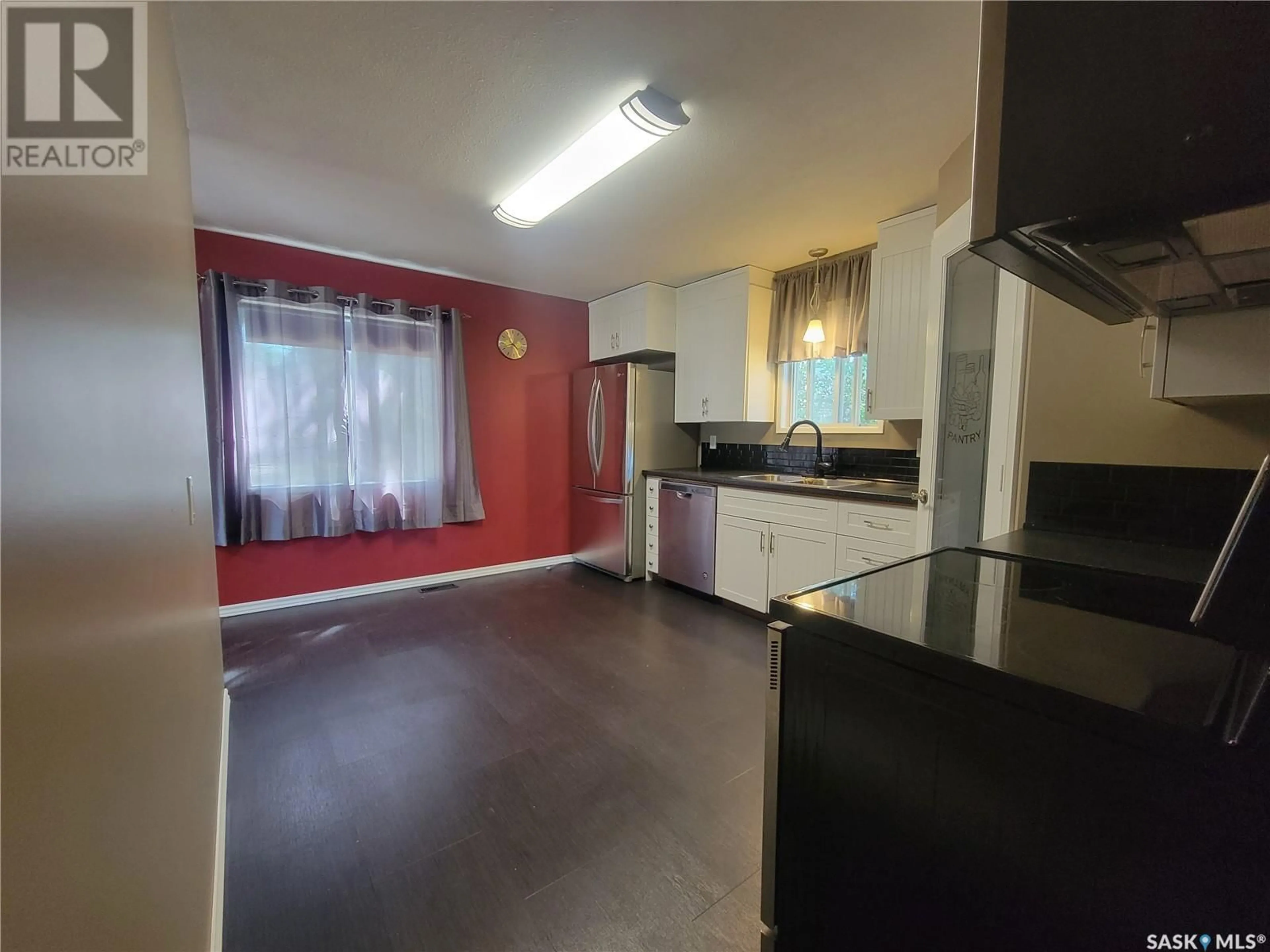 Standard kitchen, unknown for 16 4TH AVENUE, Neilburg Saskatchewan S0M2C0