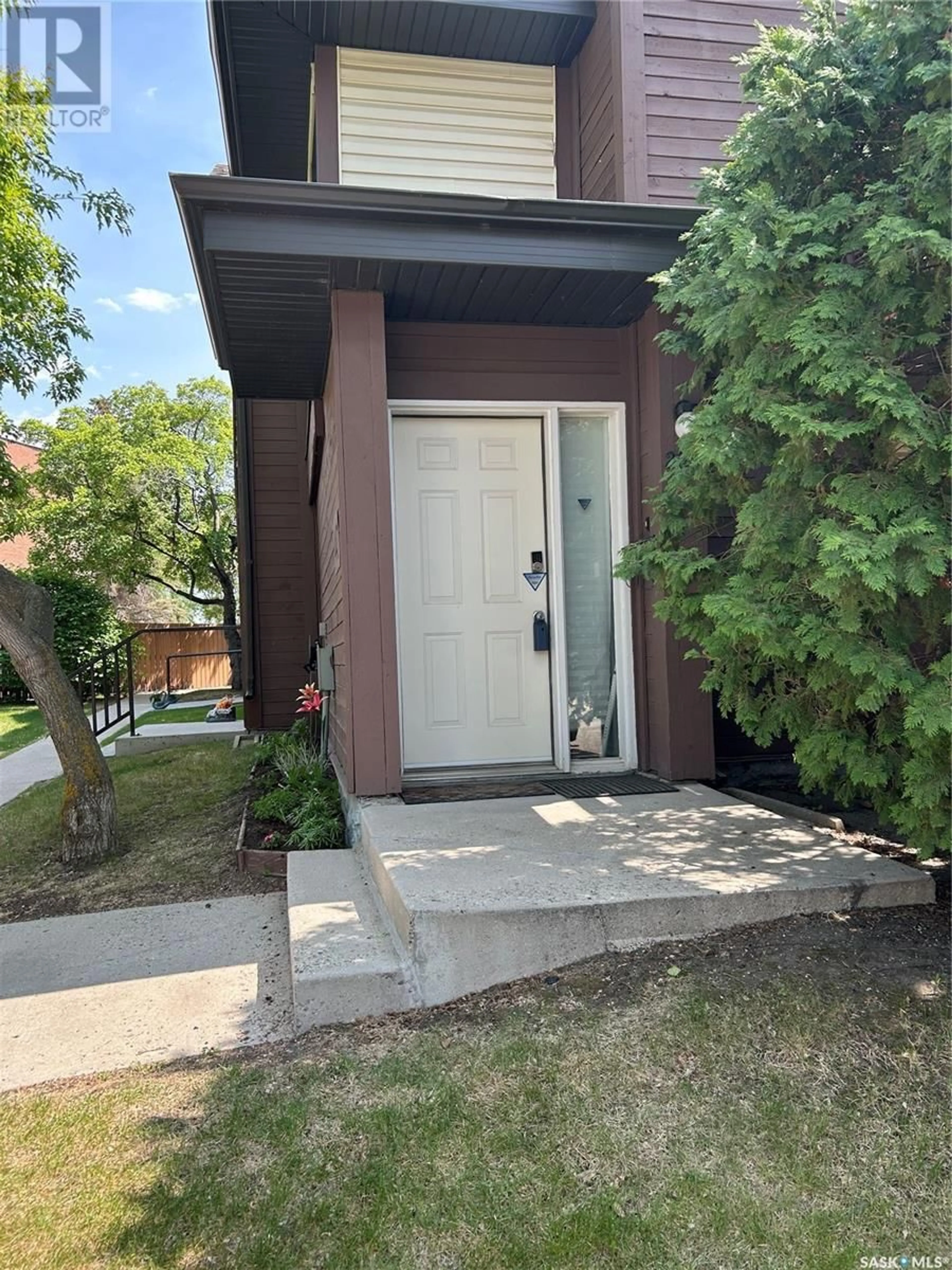 Unknown for 201 PENDYGRASSE ROAD, Saskatoon Saskatchewan S7M5C1