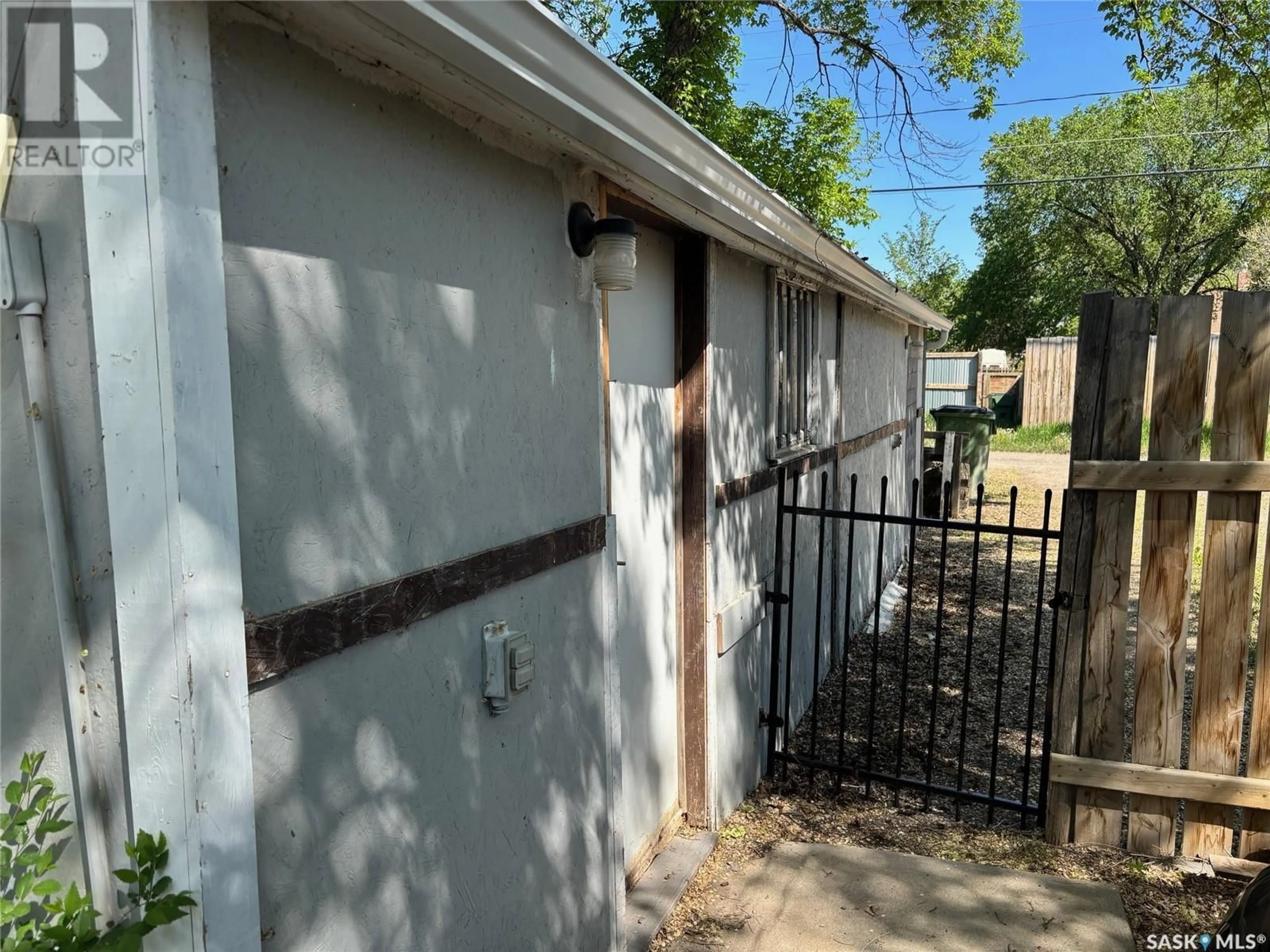 Unknown for 512 ATHABASCA STREET E, Moose Jaw Saskatchewan S6H6M1