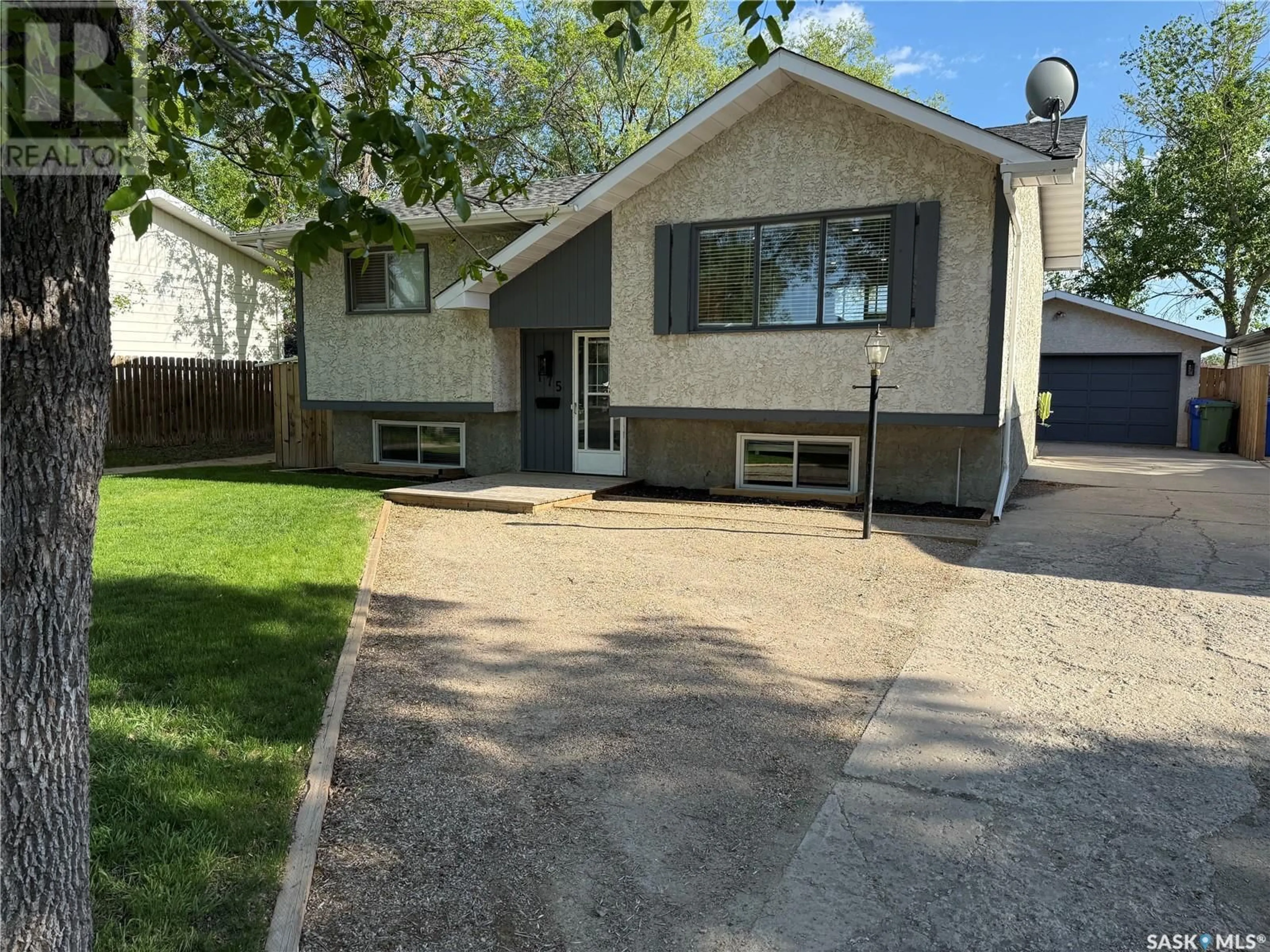Unknown for 175 CHURCH DRIVE, Regina Saskatchewan S4X1R8