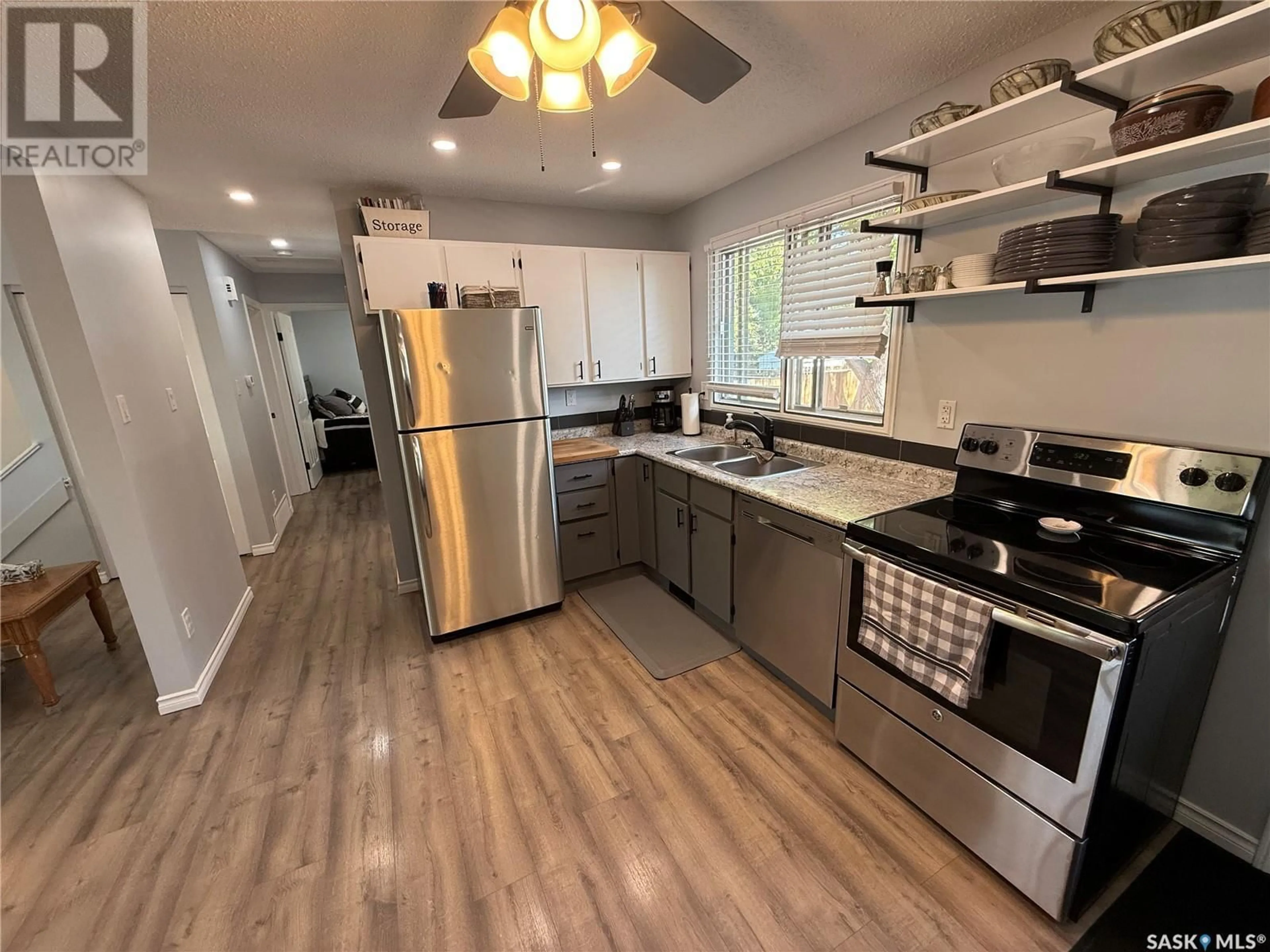 Open concept kitchen, unknown for 175 CHURCH DRIVE, Regina Saskatchewan S4X1R8