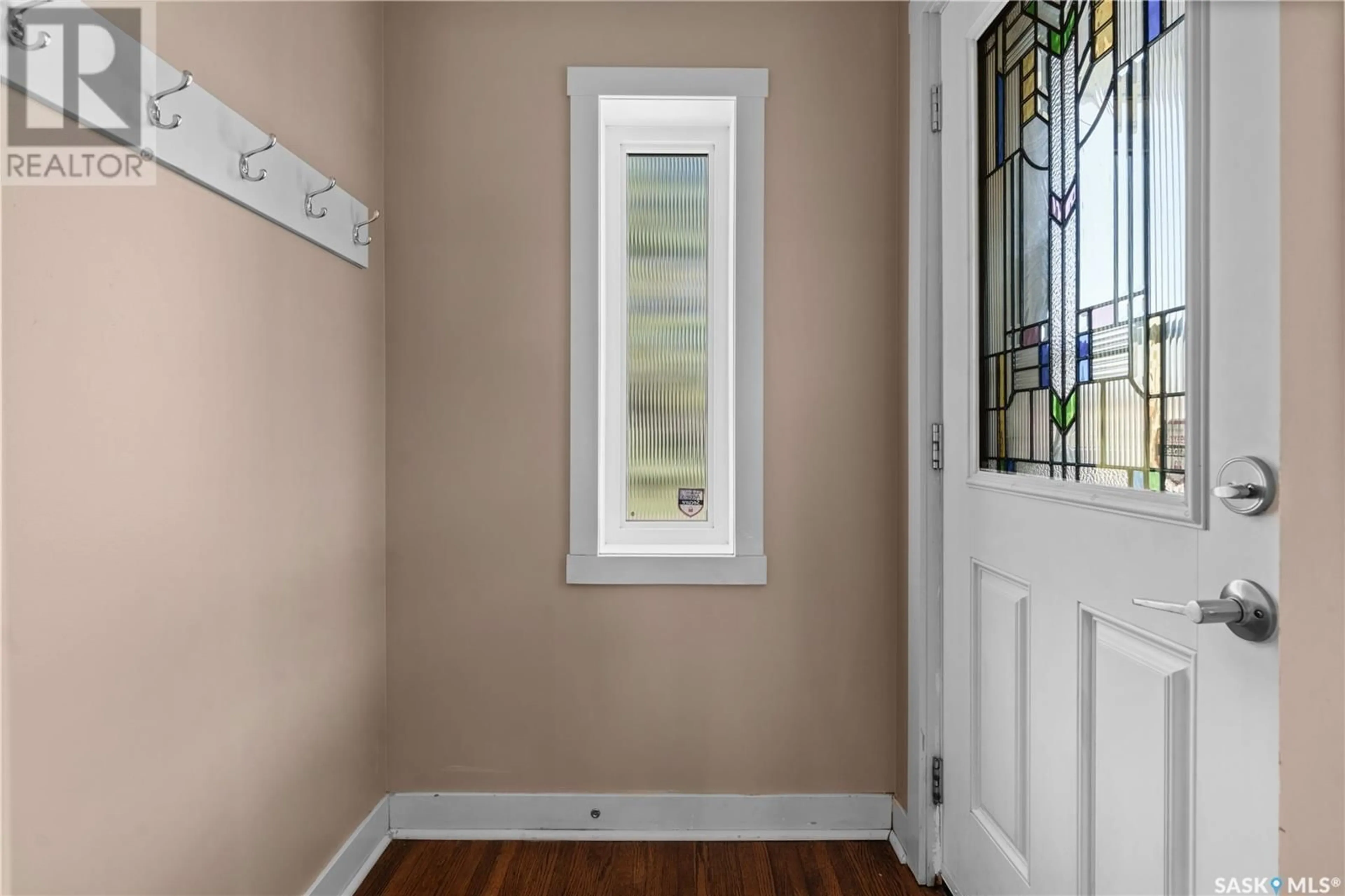 Indoor entryway for 2224 MCARA STREET, Regina Saskatchewan S4N2W1