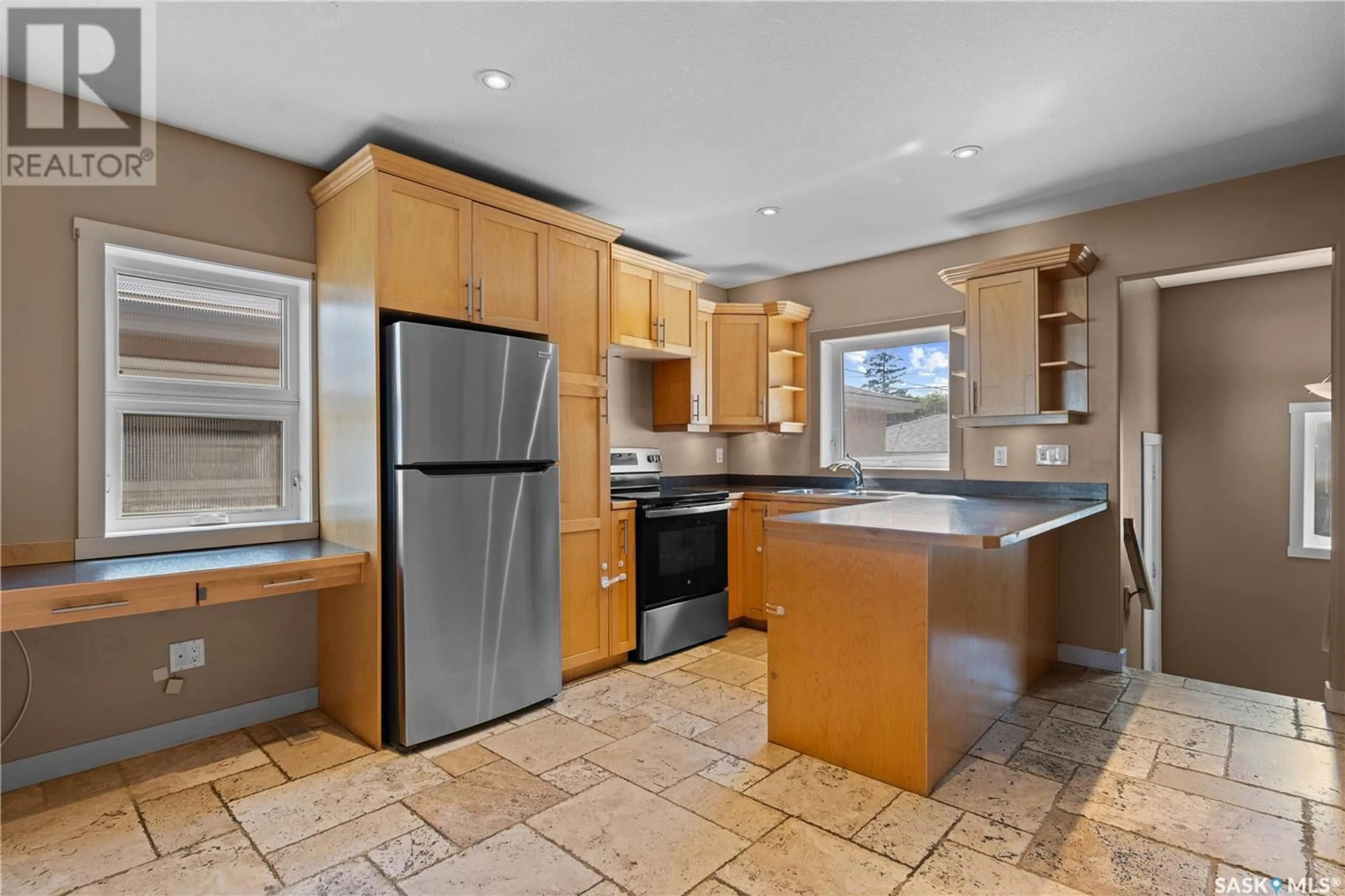 Standard kitchen, ceramic/tile floor for 2224 MCARA STREET, Regina Saskatchewan S4N2W1