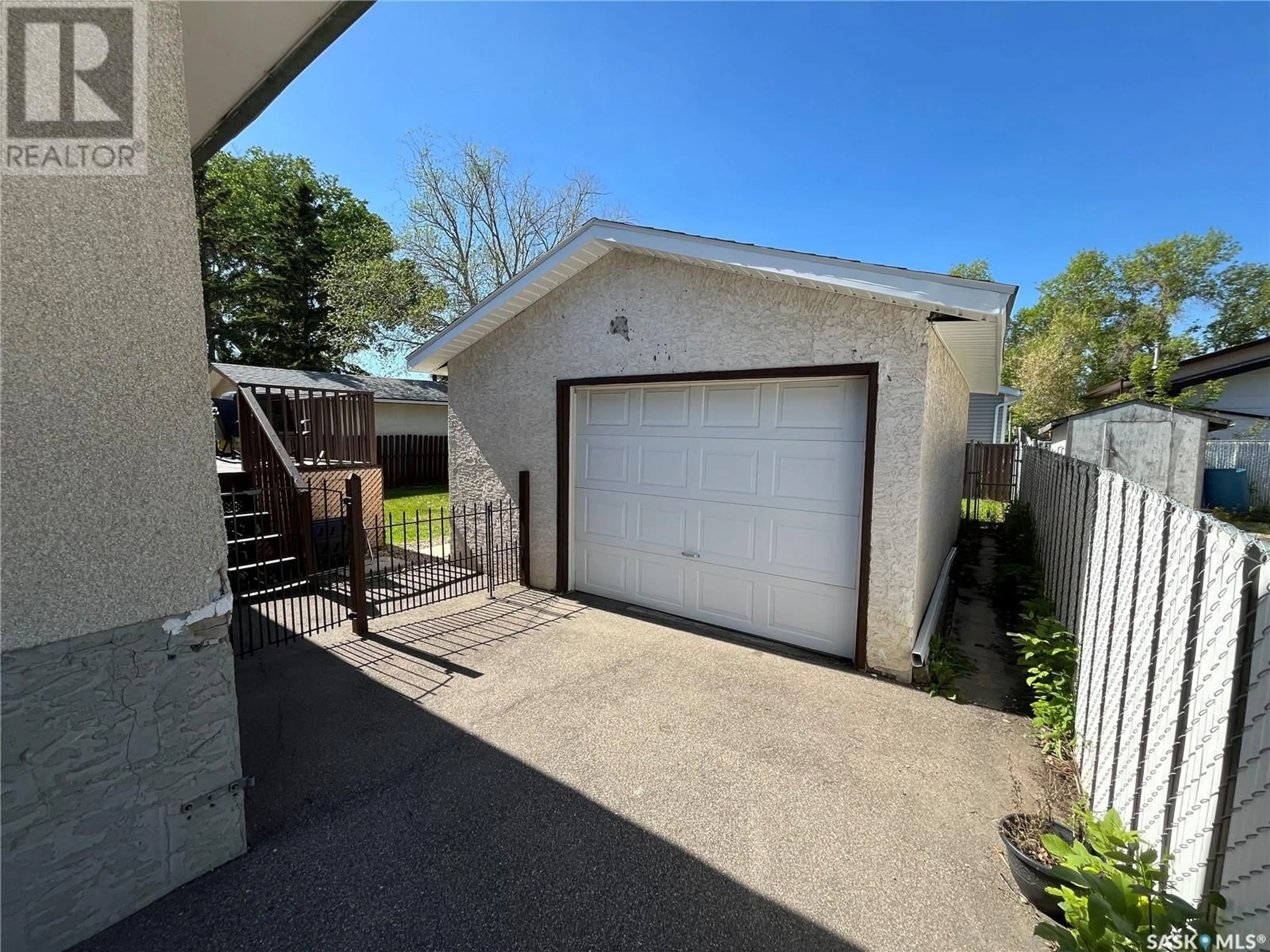 Unknown for 384 CAVENDISH STREET, Regina Saskatchewan S4N4K2