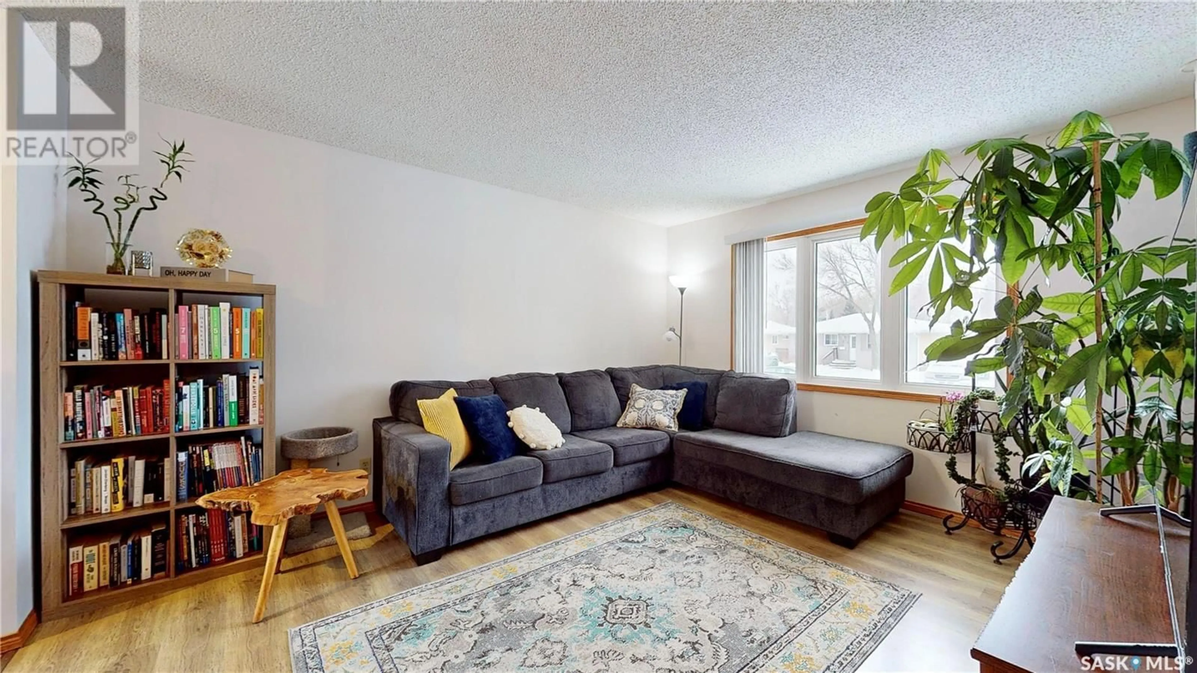 Living room with furniture, unknown for 384 CAVENDISH STREET, Regina Saskatchewan S4N4K2