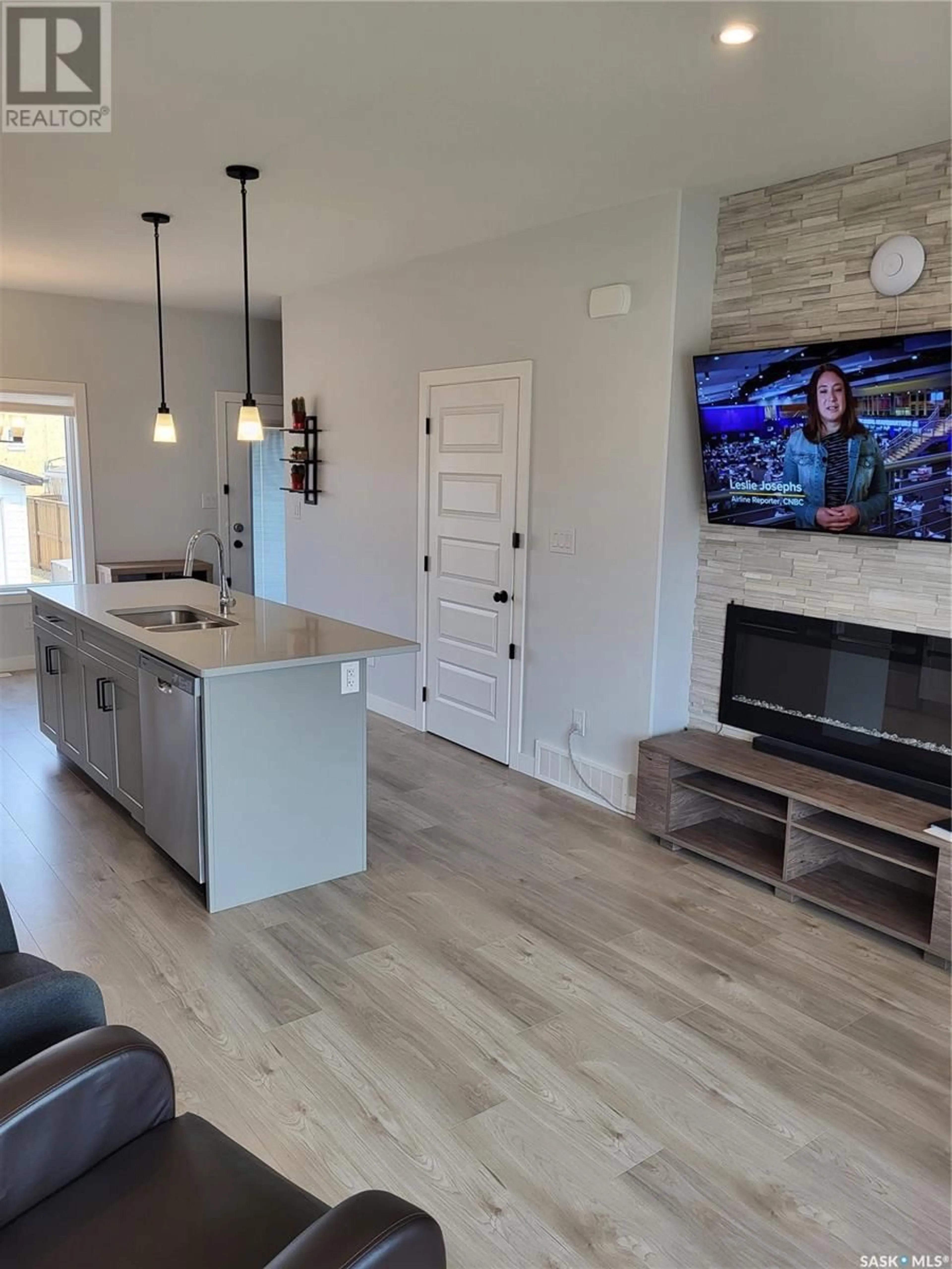 Open concept kitchen, unknown for 127 KOSTIUK CRESCENT, Saskatoon Saskatchewan S7V1R8