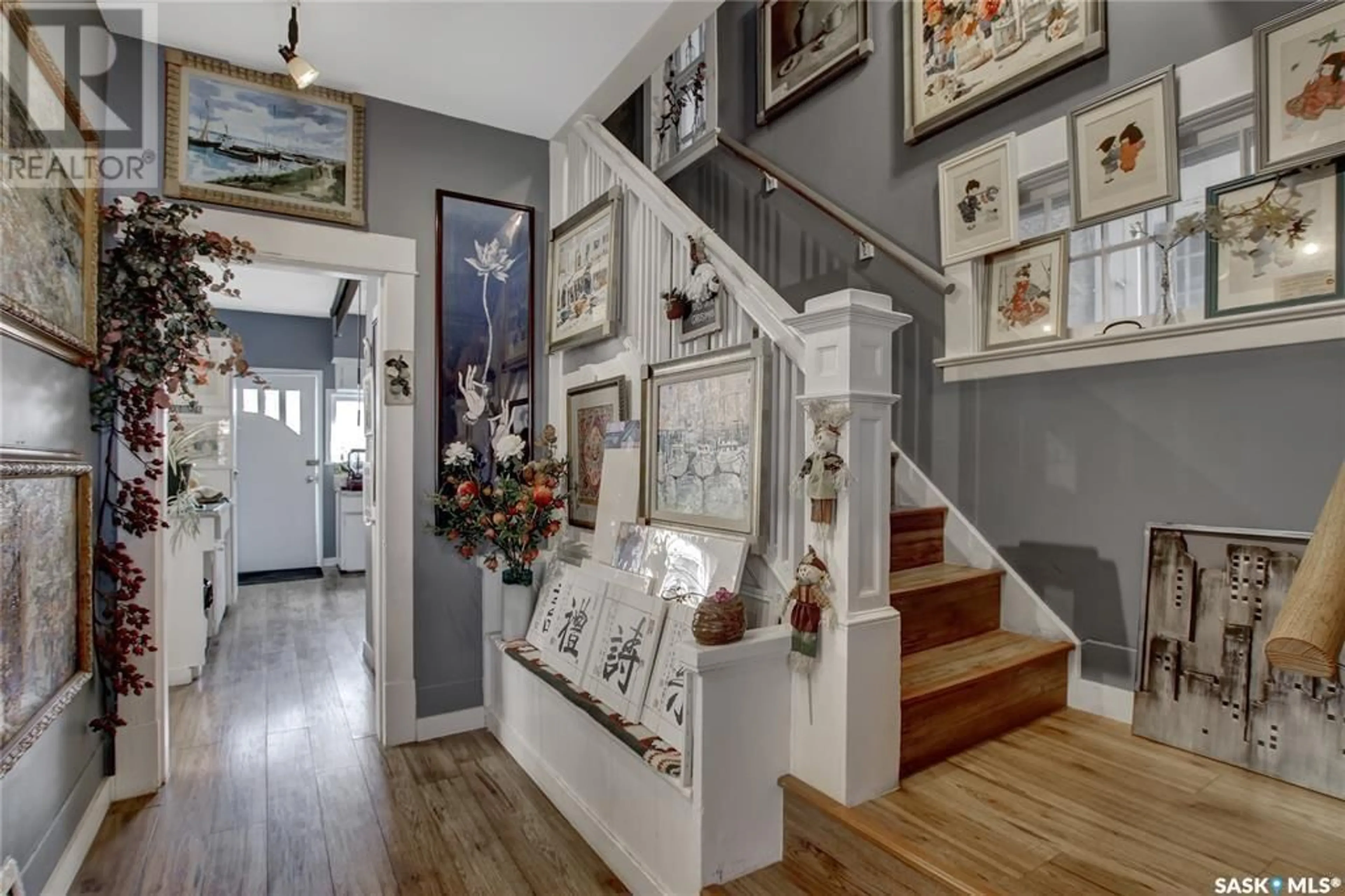 Indoor entryway for 2157 ROSE STREET, Regina Saskatchewan S4P2A5