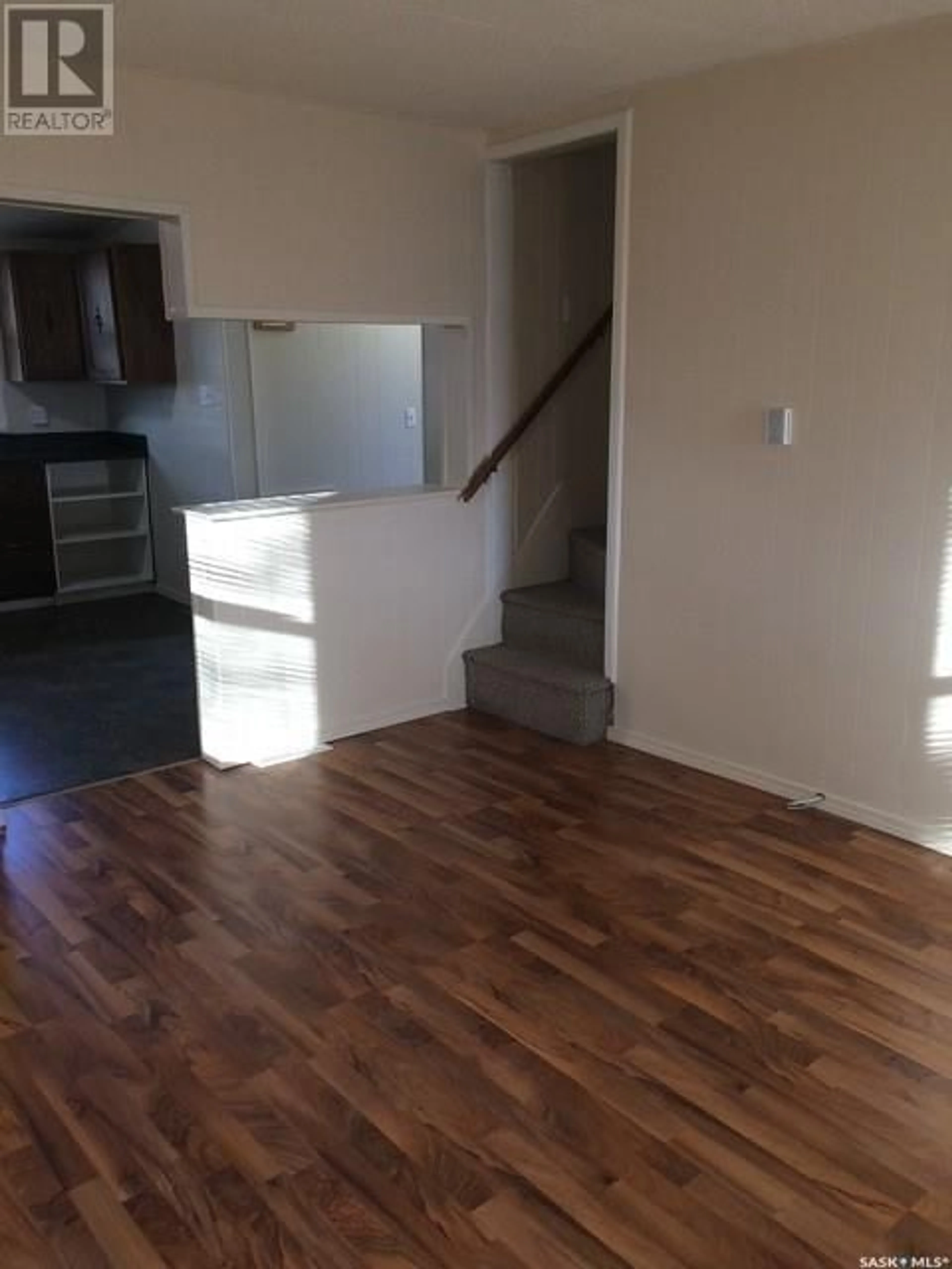 A pic of a room for E - 110 4TH AVENUE, Watrous Saskatchewan S0K4T0