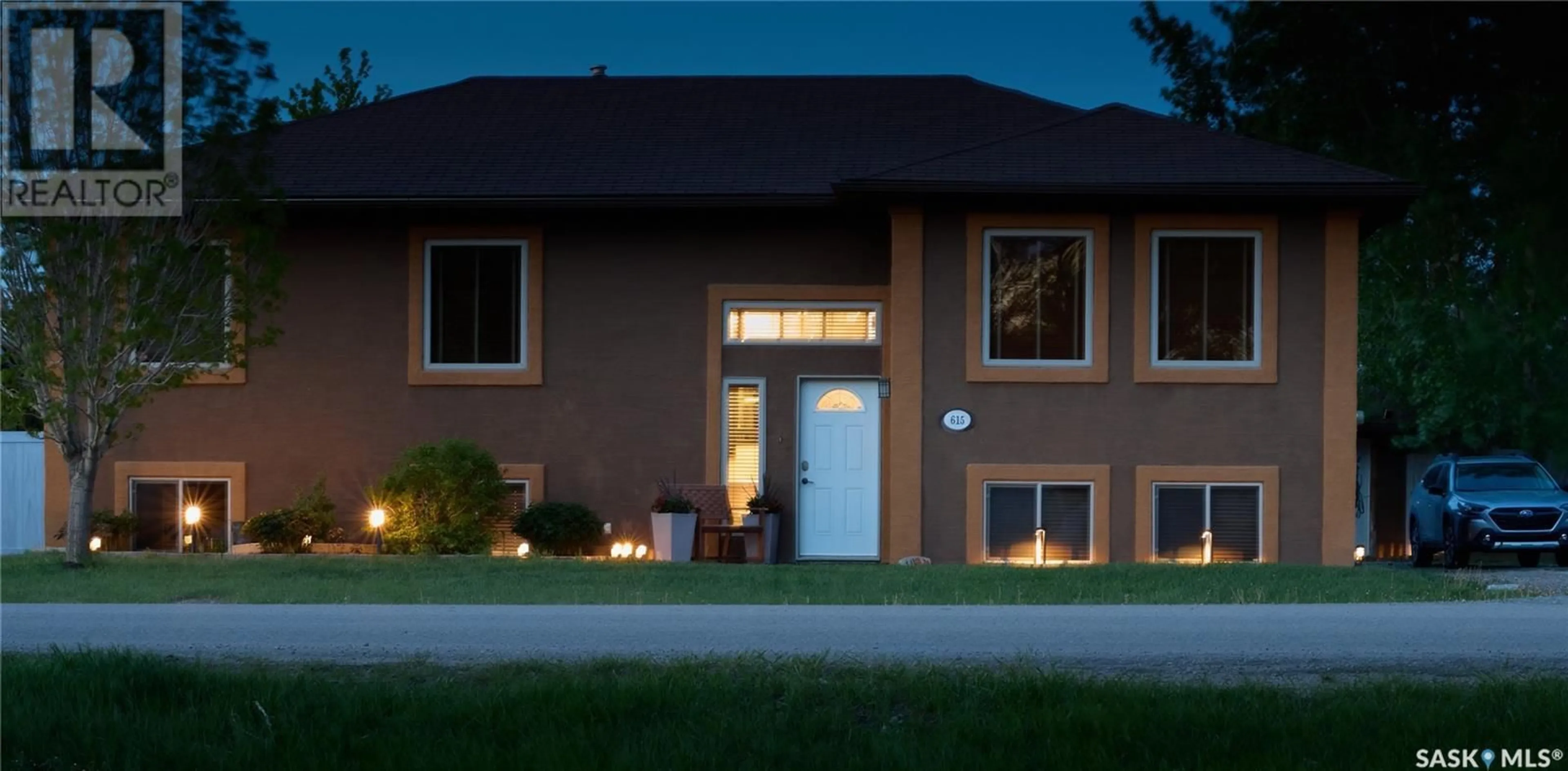 Home with vinyl exterior material, street for 615 JAMES STREET, Lumsden Saskatchewan S0G3C0