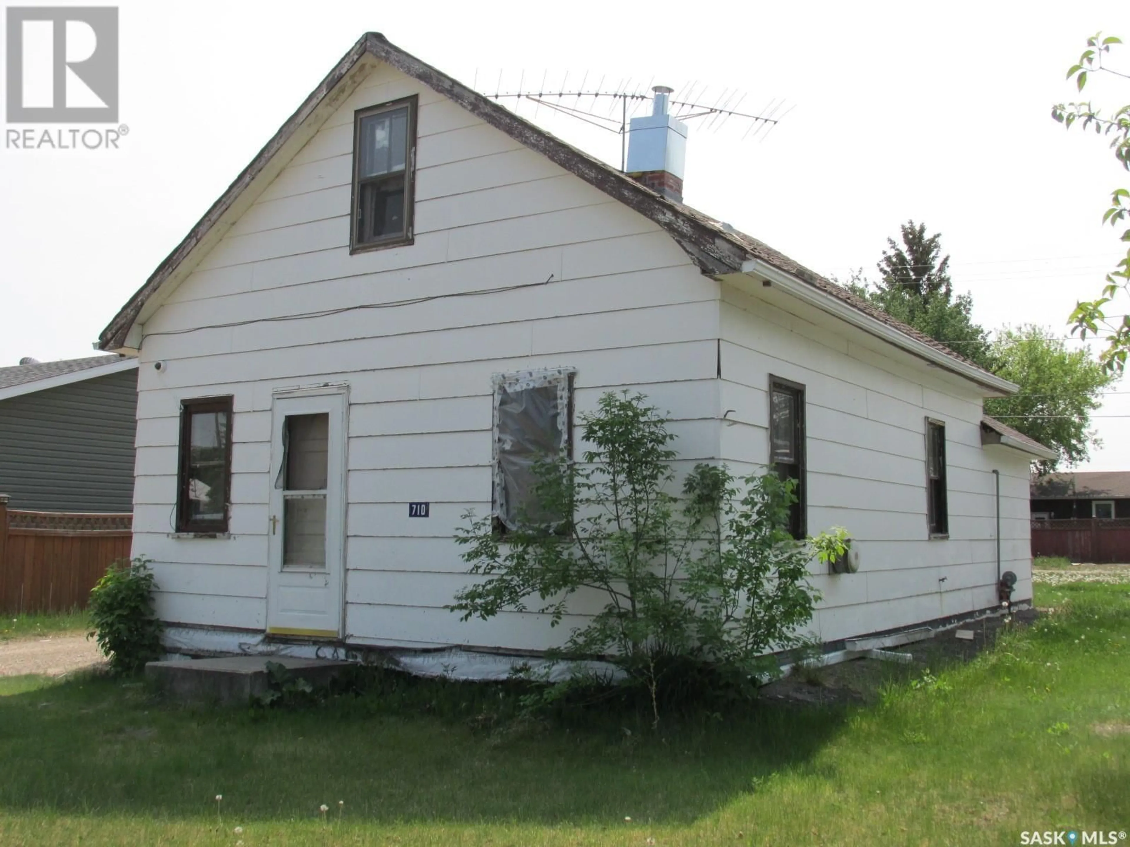 Unknown for 710 9TH AVENUE, Nipawin Saskatchewan S0E1E0