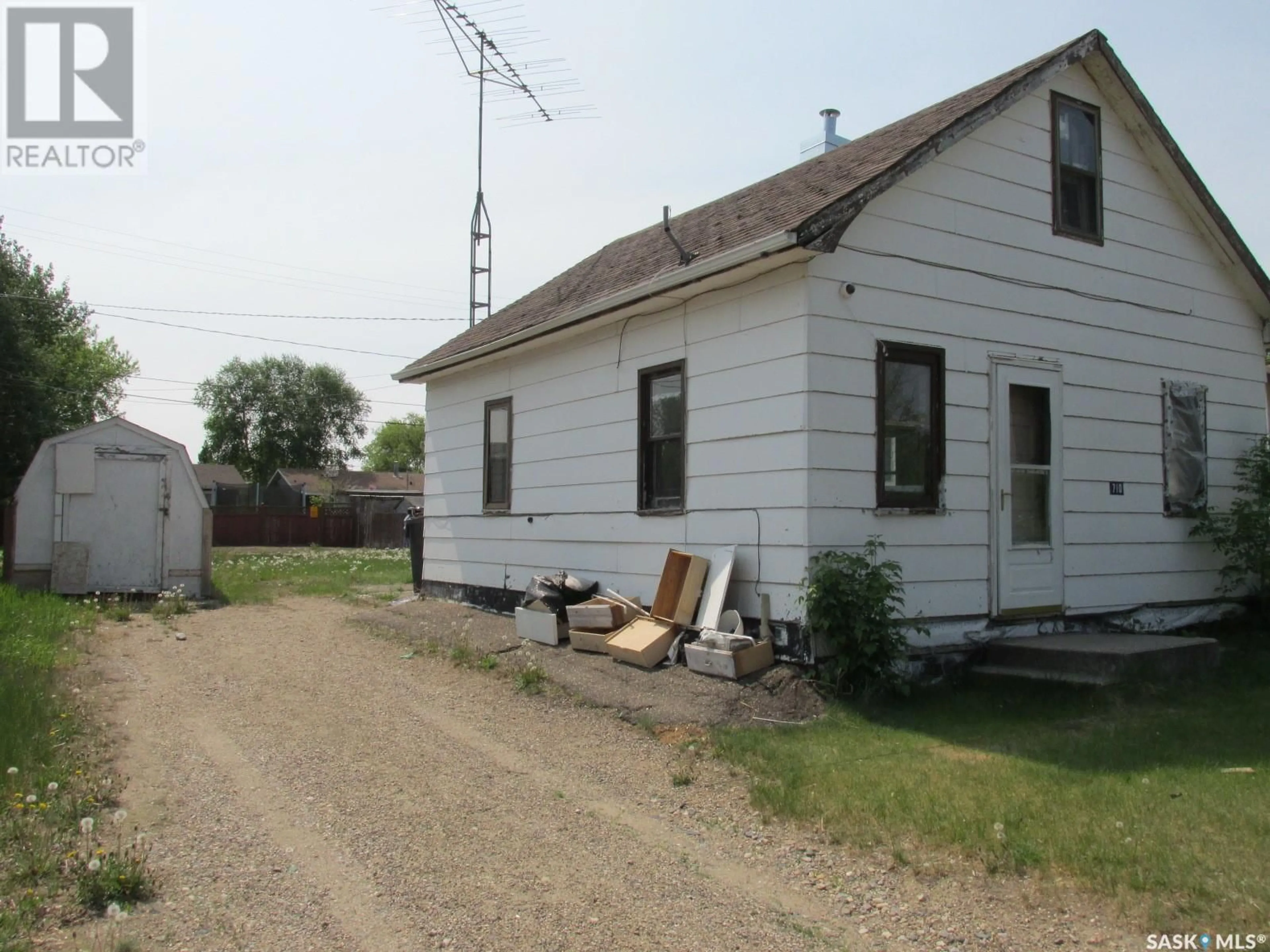 Unknown for 710 9TH AVENUE, Nipawin Saskatchewan S0E1E0