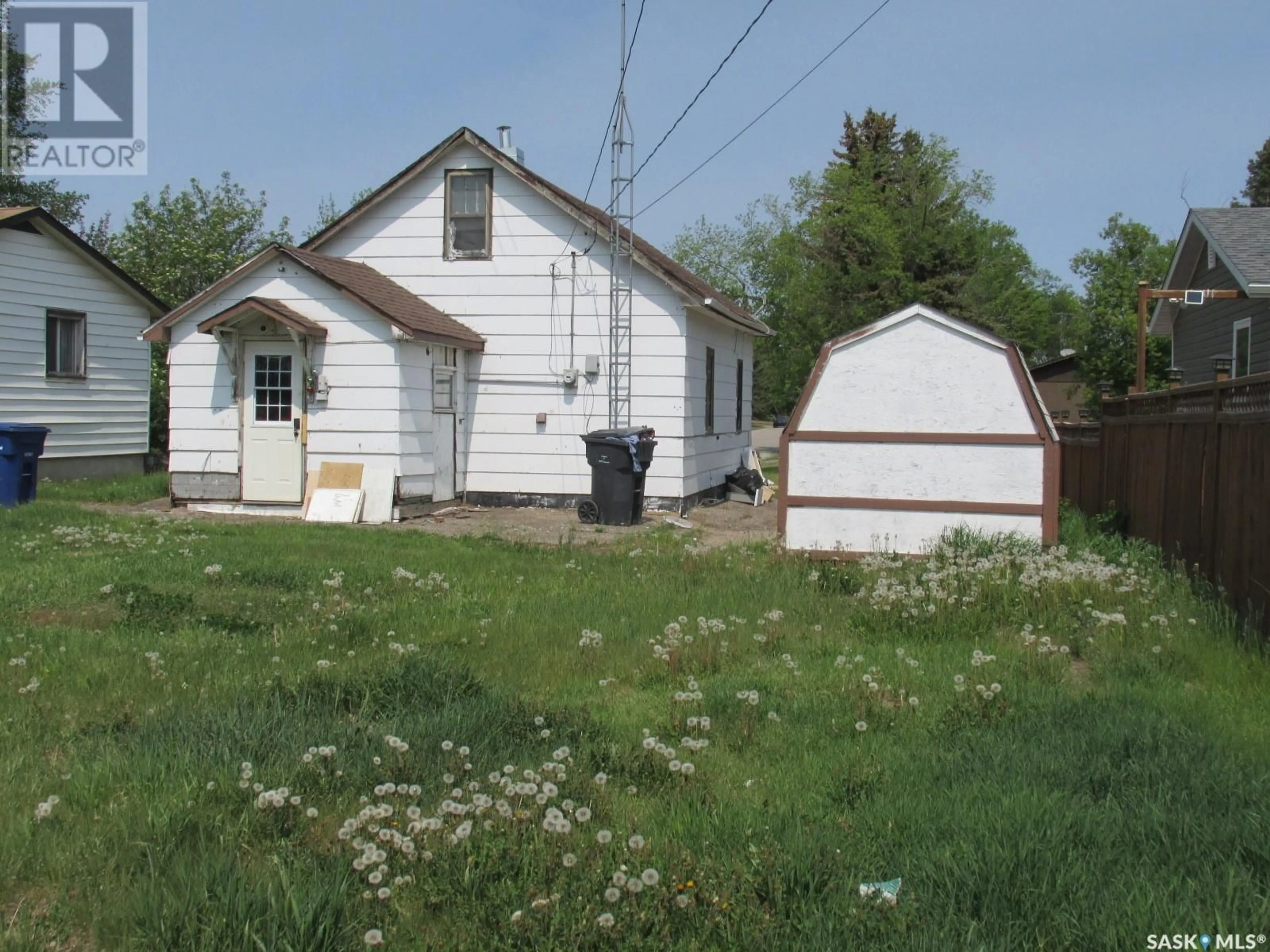 Shed for 710 9TH AVENUE, Nipawin Saskatchewan S0E1E0