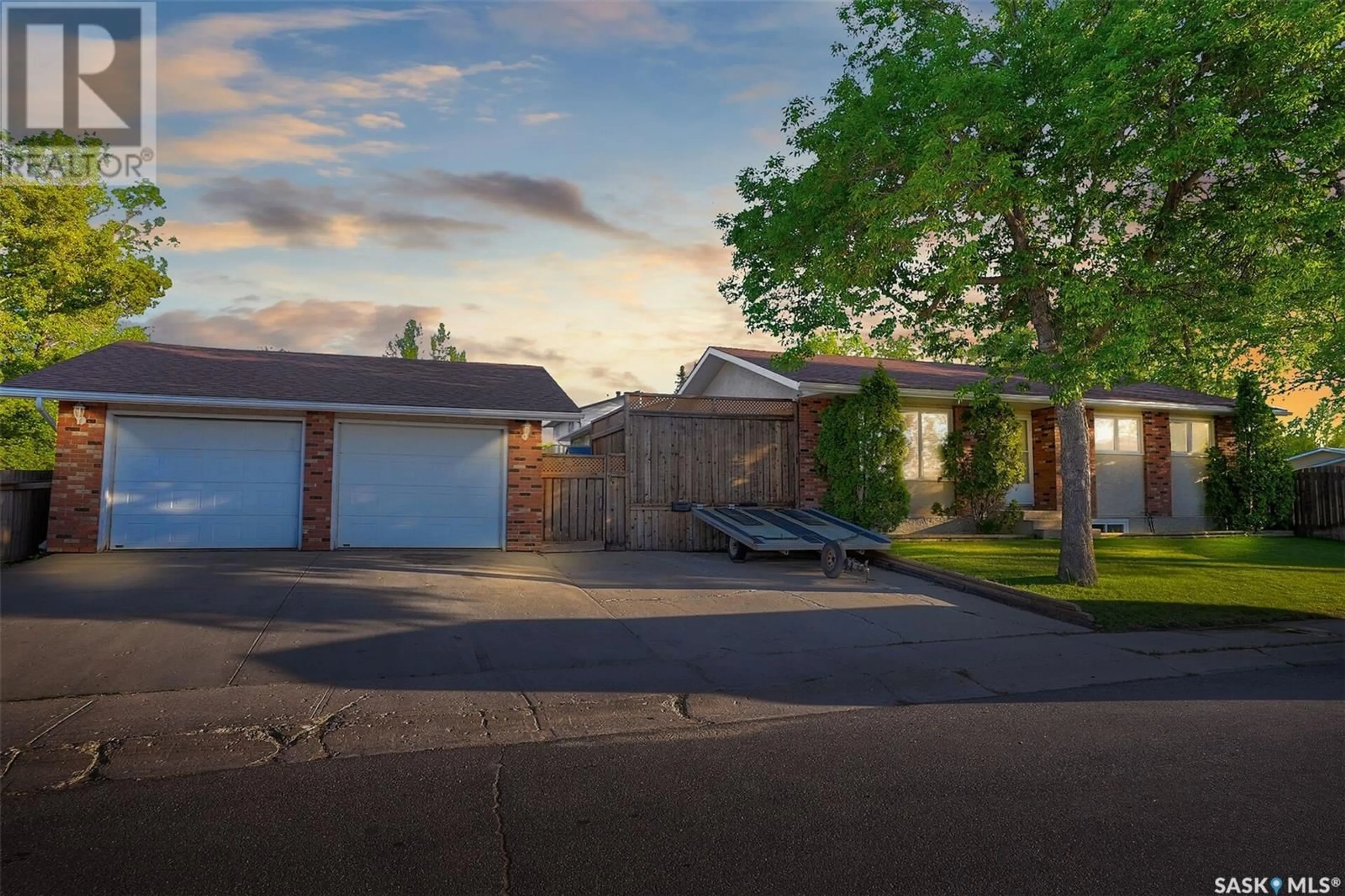 A pic from outside/outdoor area/front of a property/back of a property/a pic from drone, street for 11 DEMPSEY AVENUE, Regina Saskatchewan S4T7J3