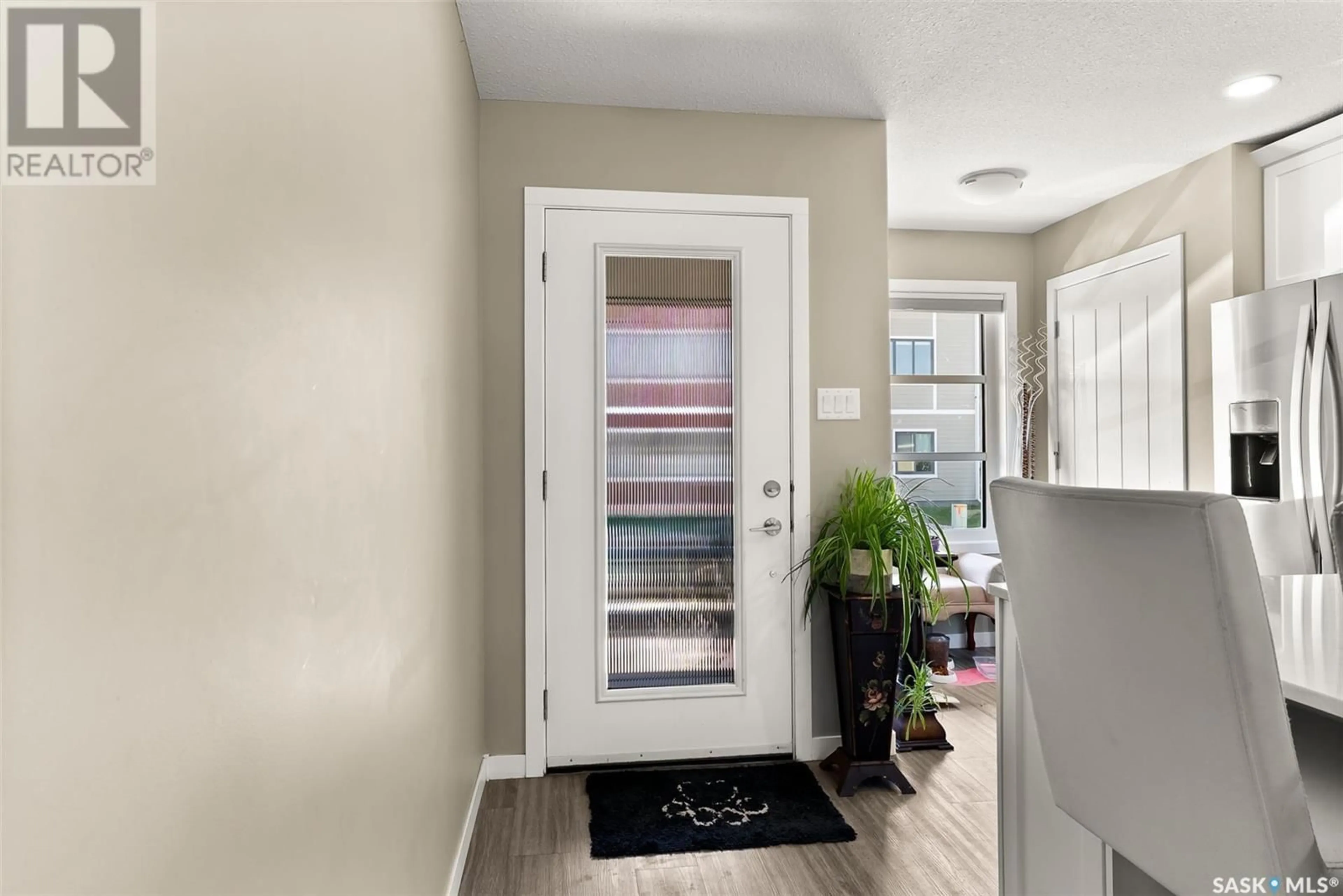 Indoor entryway for 4235 WAKELING STREET, Regina Saskatchewan S4W0L7