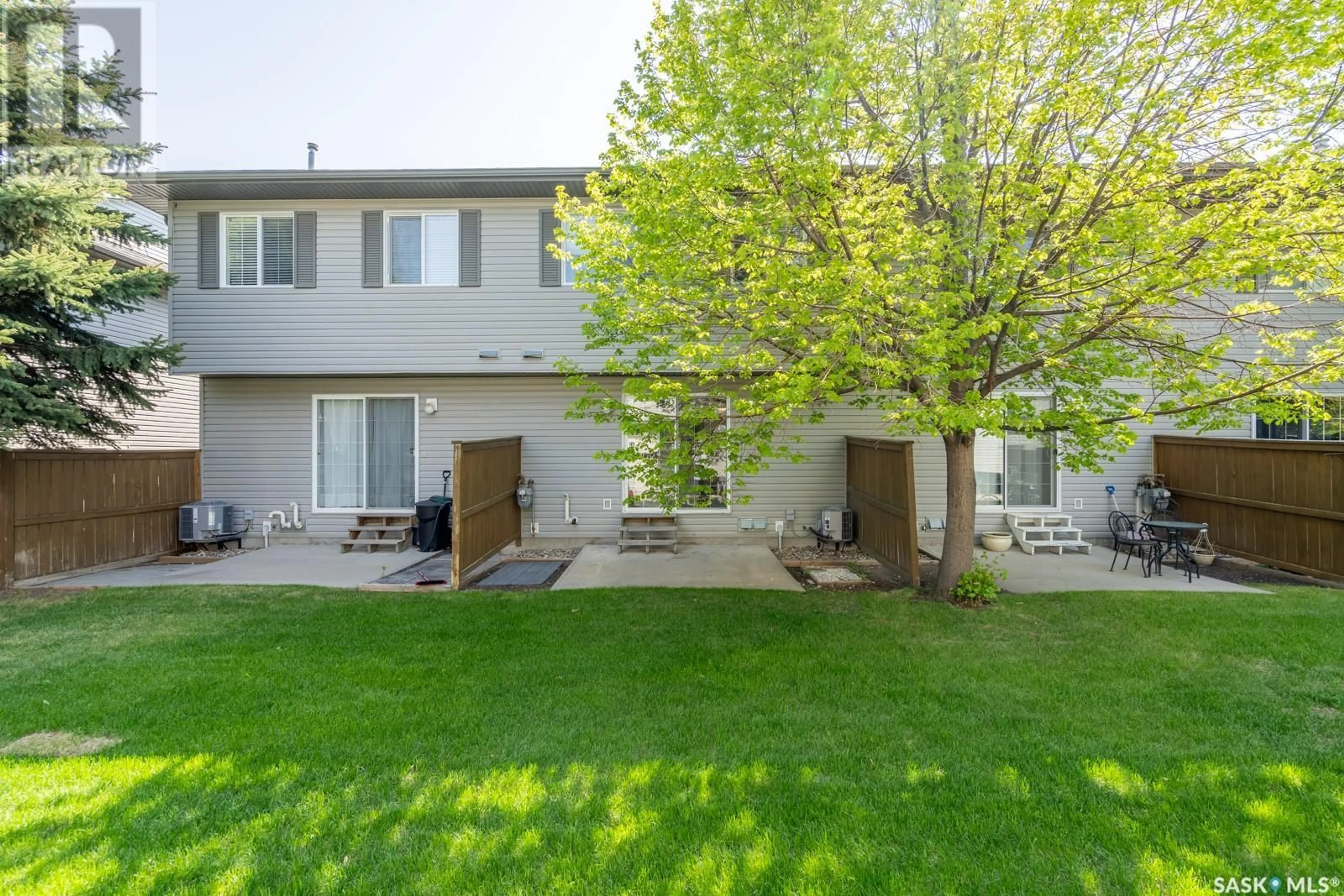 Patio, street for 3710 7TH AVENUE, Regina Saskatchewan S4N7R4