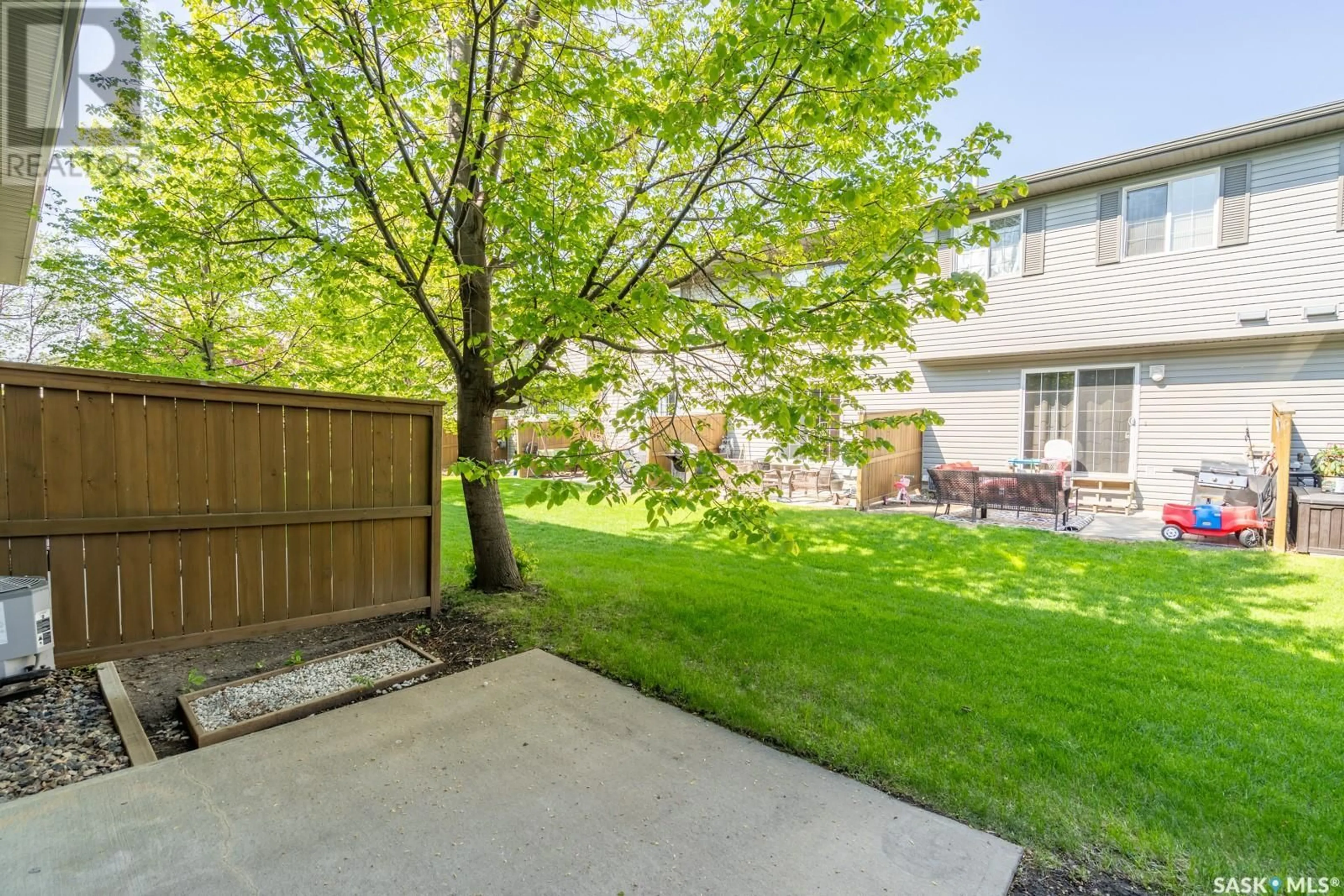 Patio, street for 3710 7TH AVENUE, Regina Saskatchewan S4N7R4