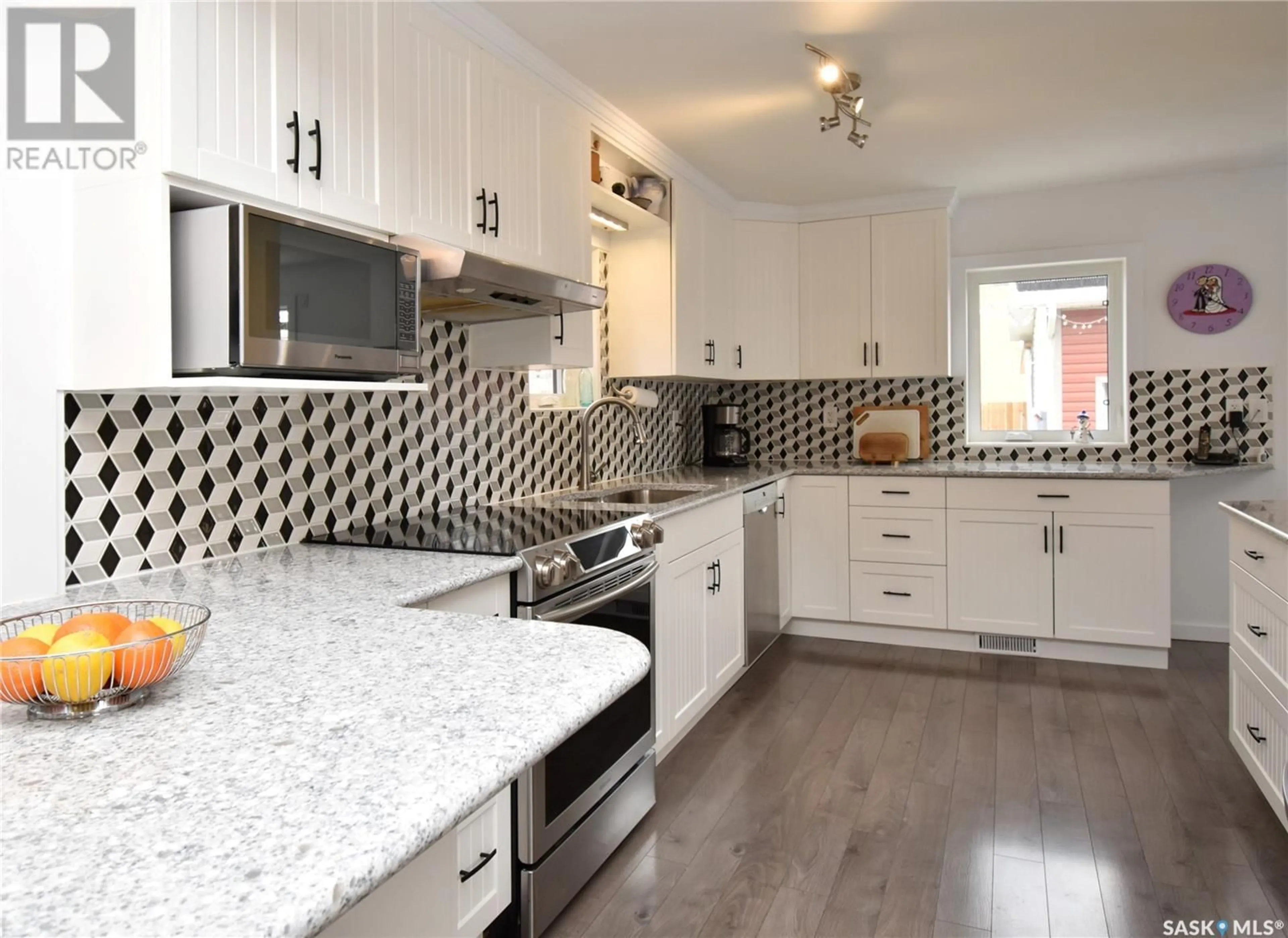 Open concept kitchen, ceramic/tile floor for 1417 SECOND STREET, Estevan Saskatchewan S4A0M5