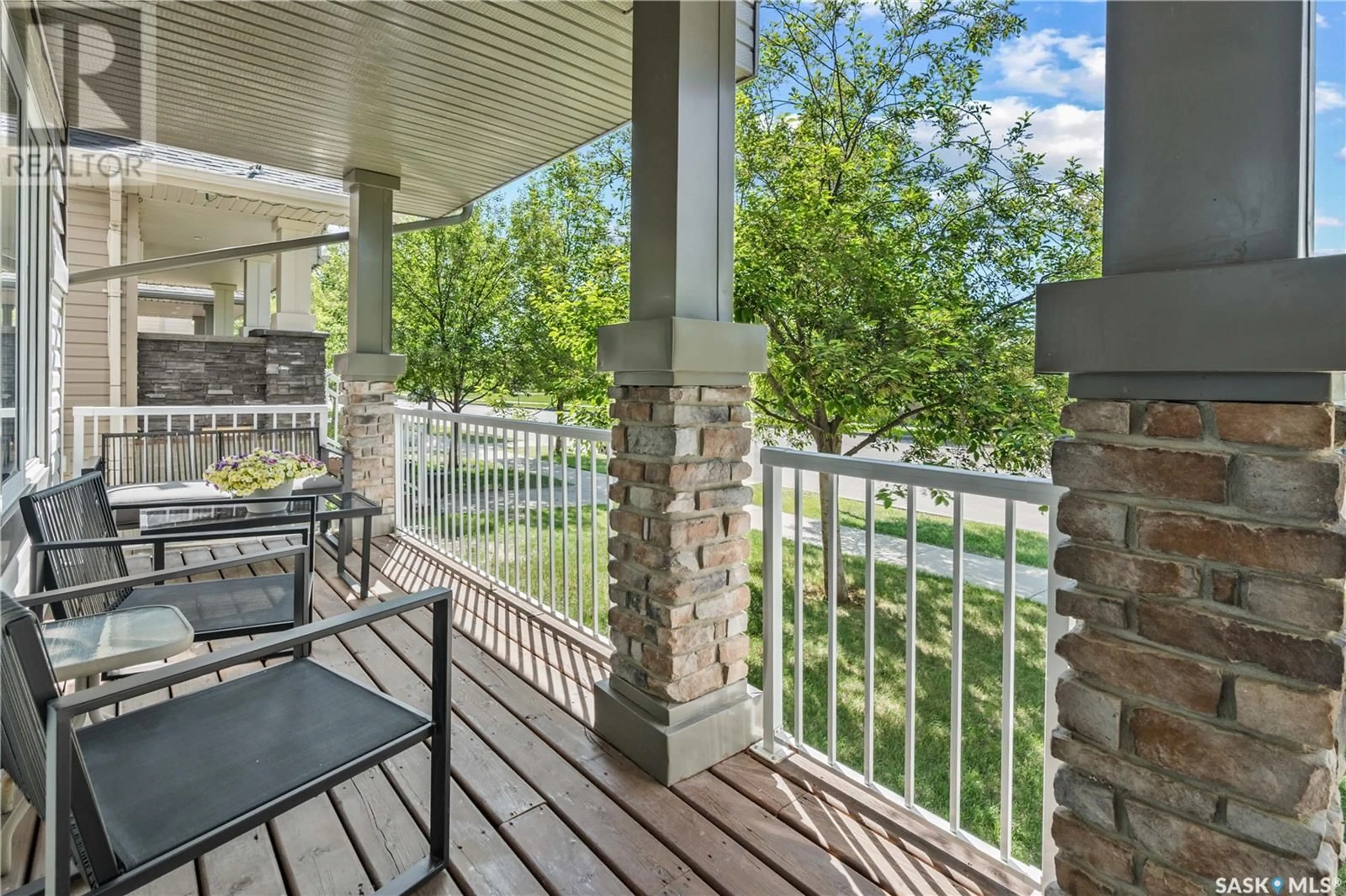 Patio, unknown for 8826 SHERWOOD DRIVE, Regina Saskatchewan S4Y0B6