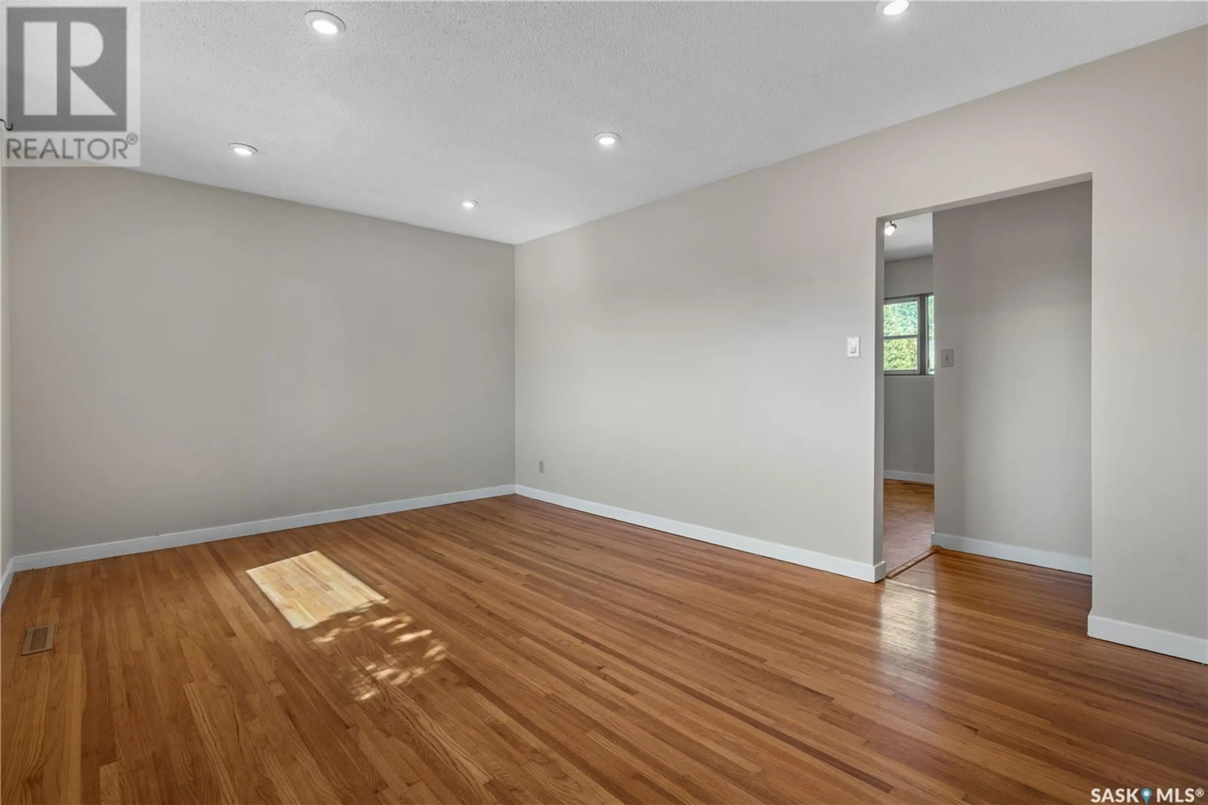 A pic of a room for 1121 GRACE STREET, Regina Saskatchewan S4T5M6