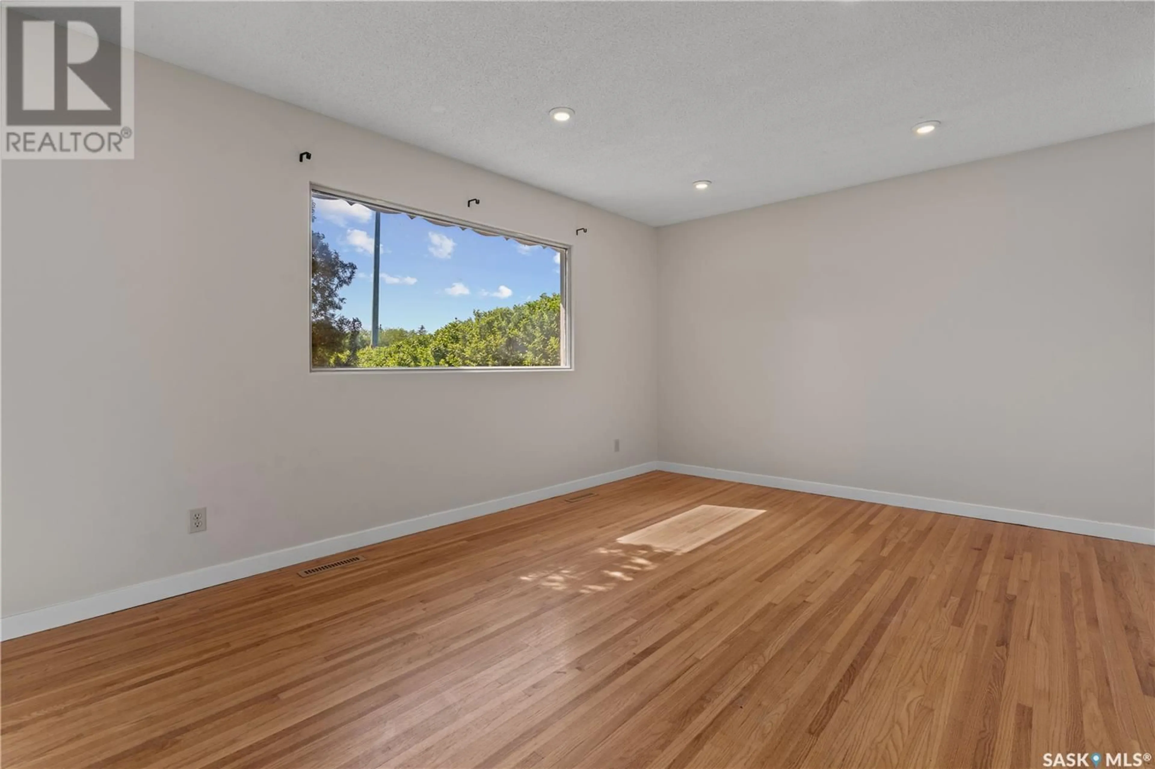 A pic of a room for 1121 GRACE STREET, Regina Saskatchewan S4T5M6