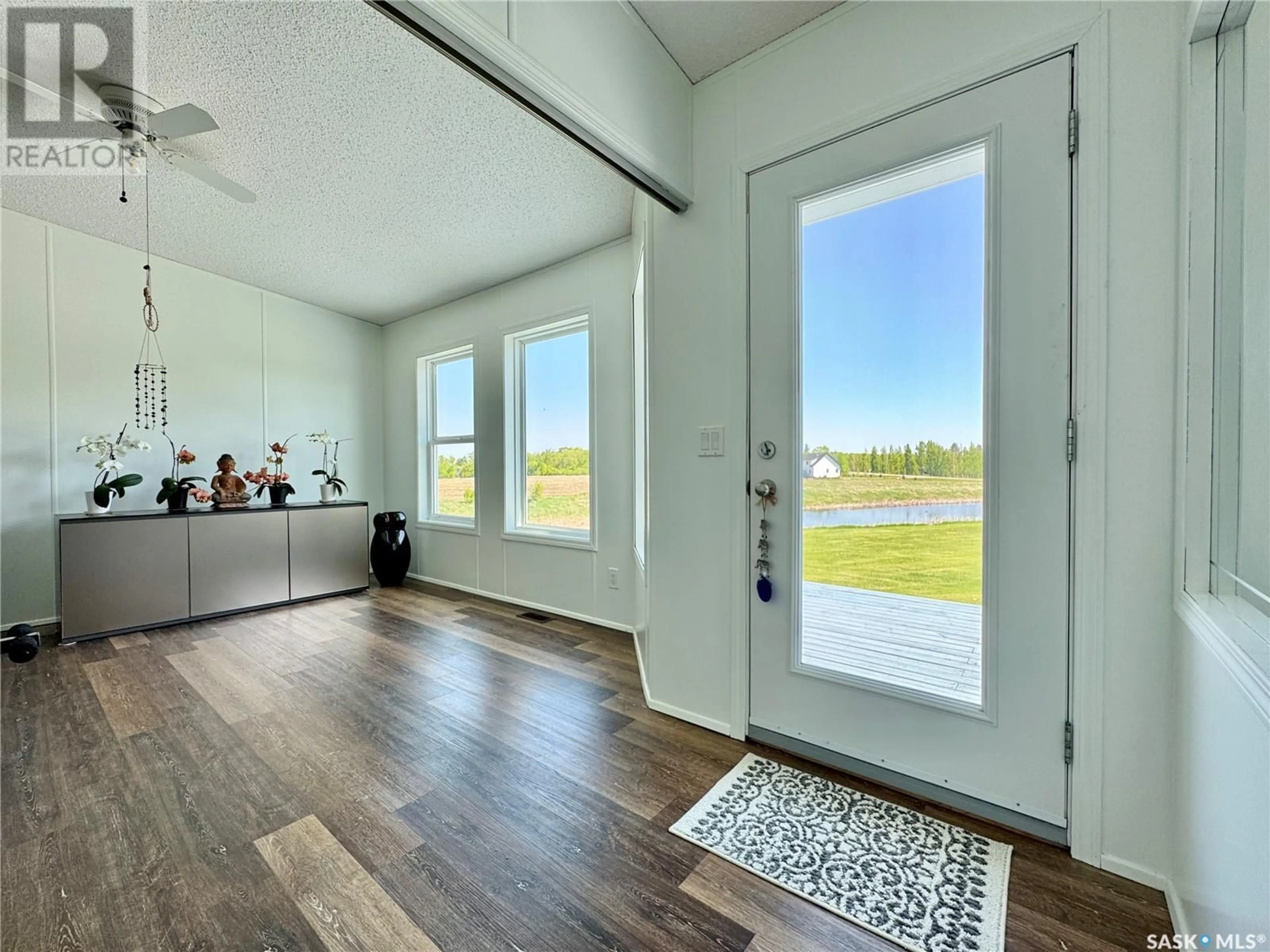Indoor entryway for 313 ELIZABETH STREET, Stockholm Saskatchewan S0A3Y0