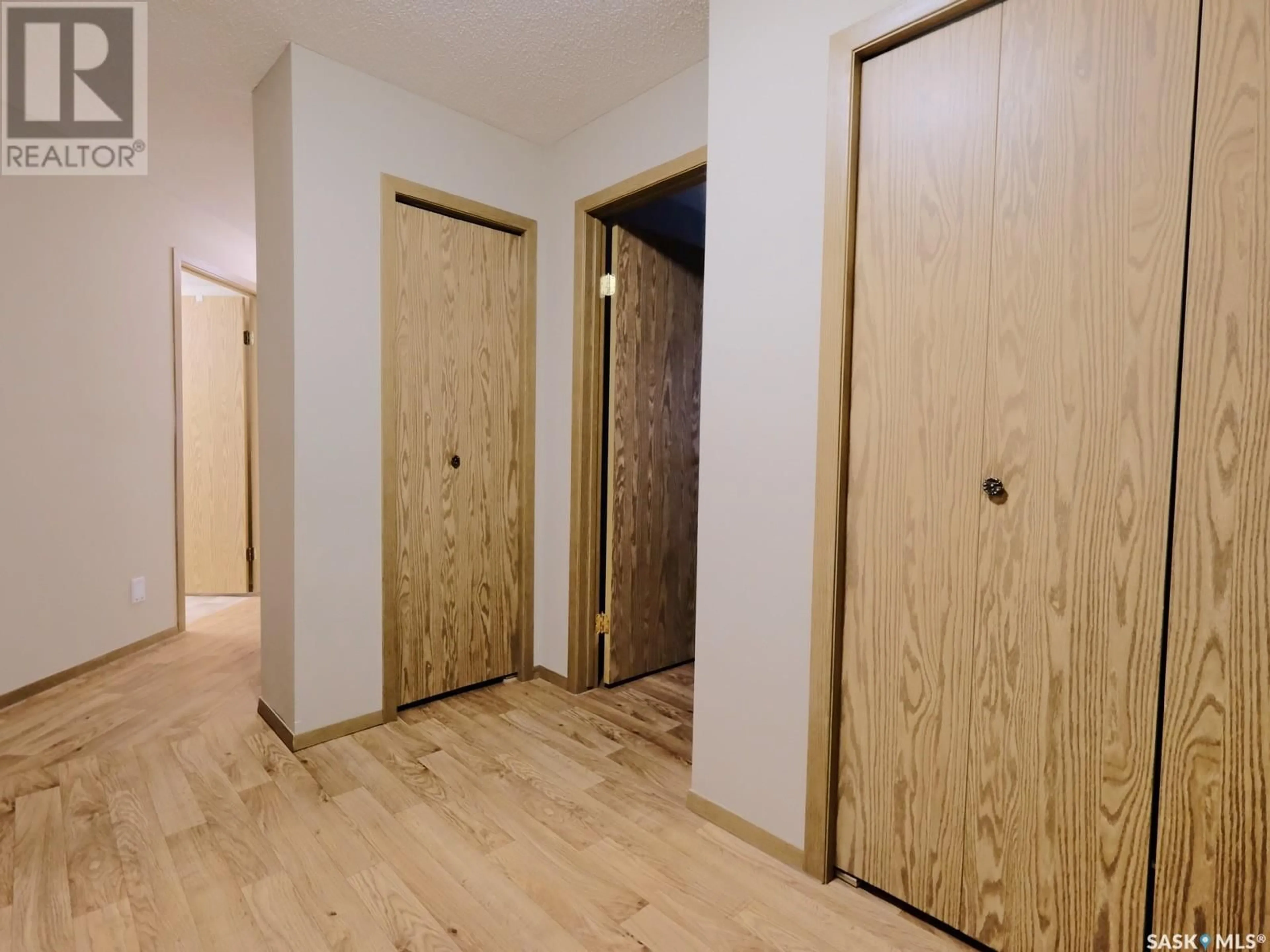 A pic of a room for E - 101 114 THIRD AVENUE, Rosetown Saskatchewan S0L2V0
