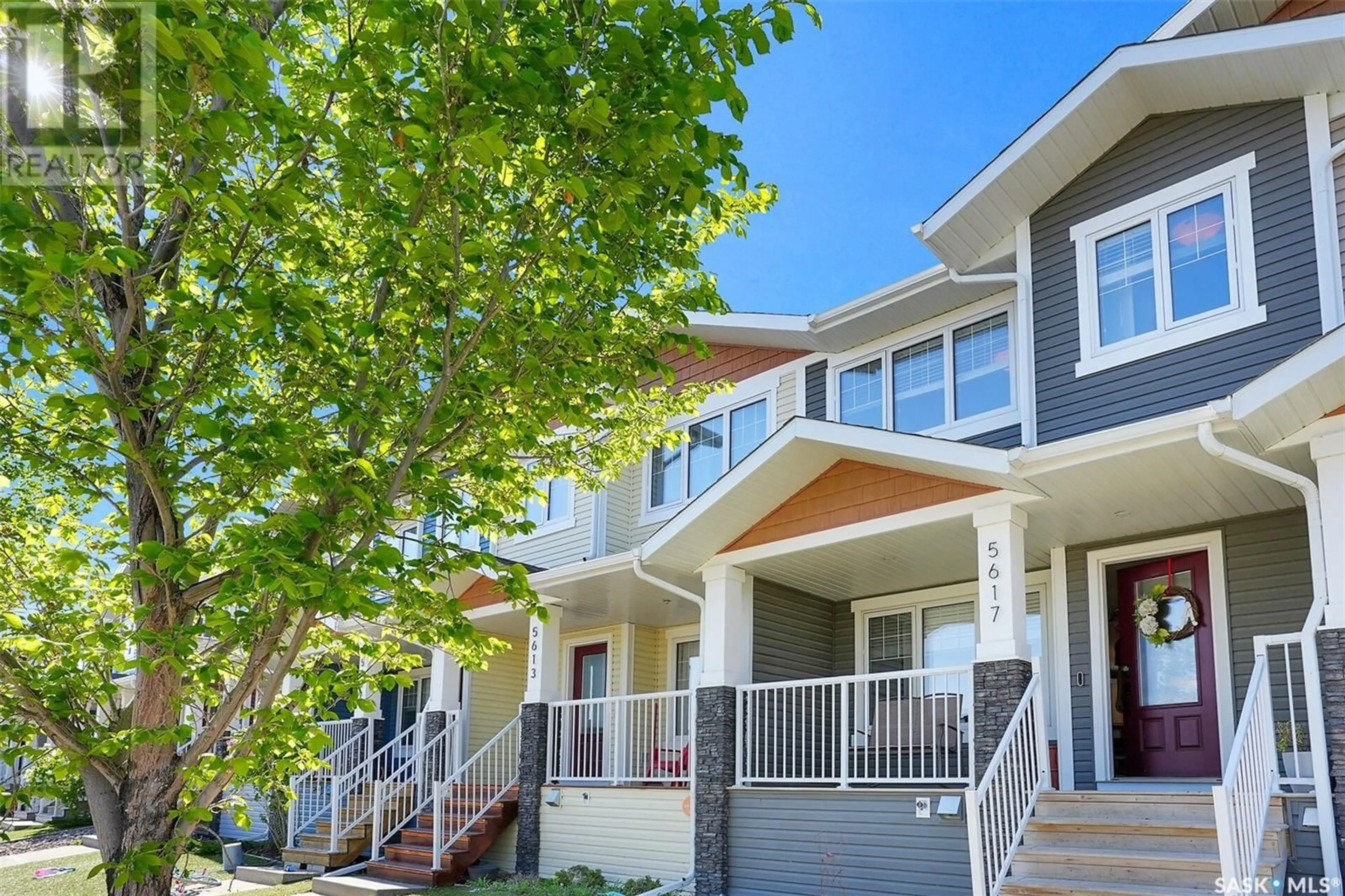 Home with vinyl exterior material, street for 5617 CEDERHOLM AVENUE, Regina Saskatchewan S4W0M9
