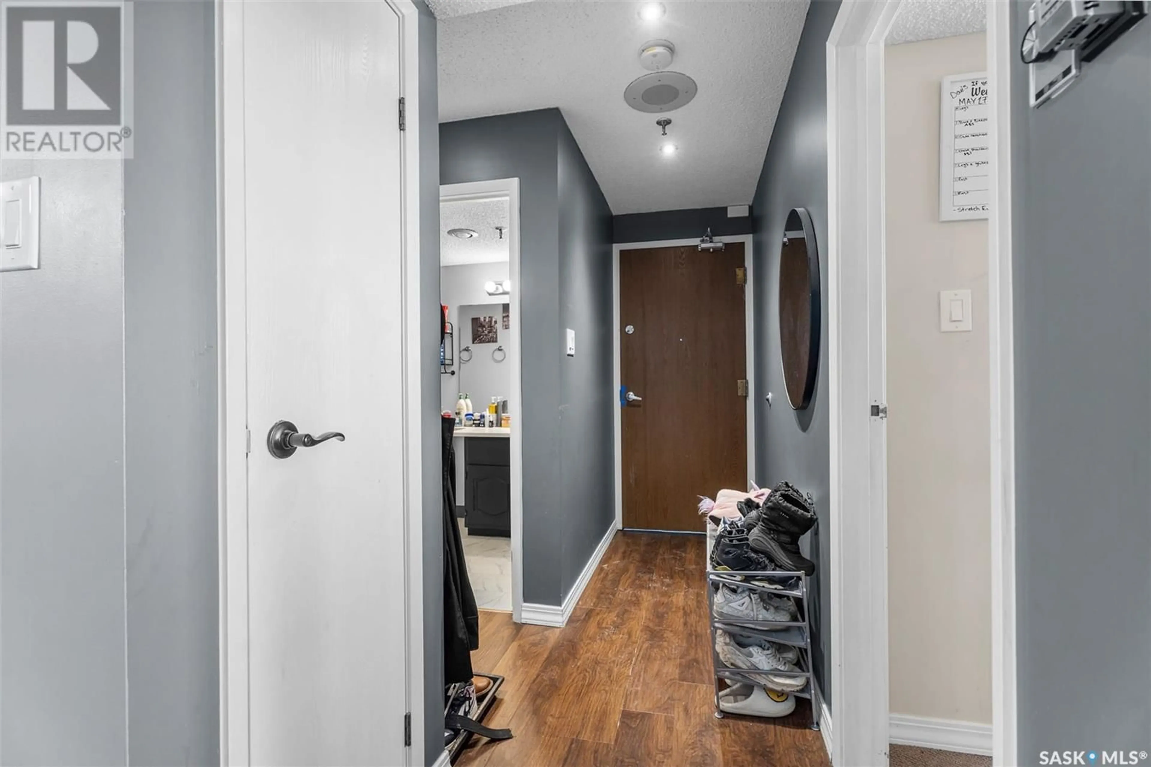 Indoor entryway for 510 - 801 5TH AVENUE, Saskatoon Saskatchewan S7K2R2