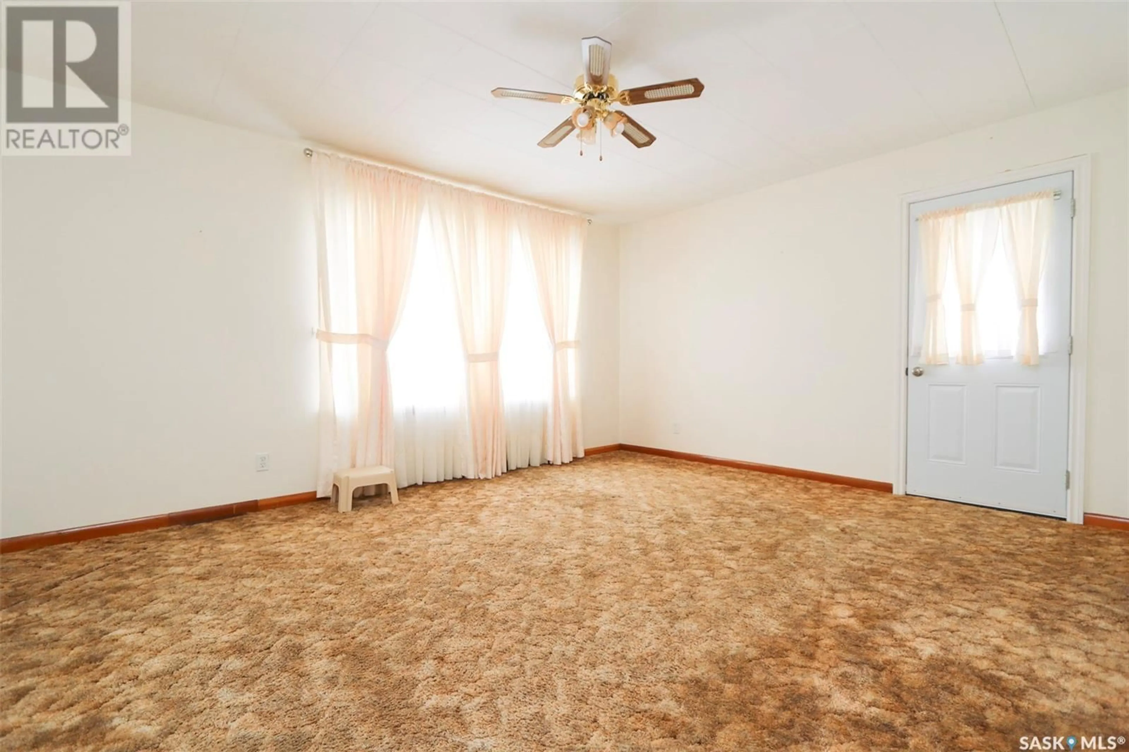 A pic of a room for 925 RAILWAY AVENUE, Theodore Saskatchewan S0A4C0