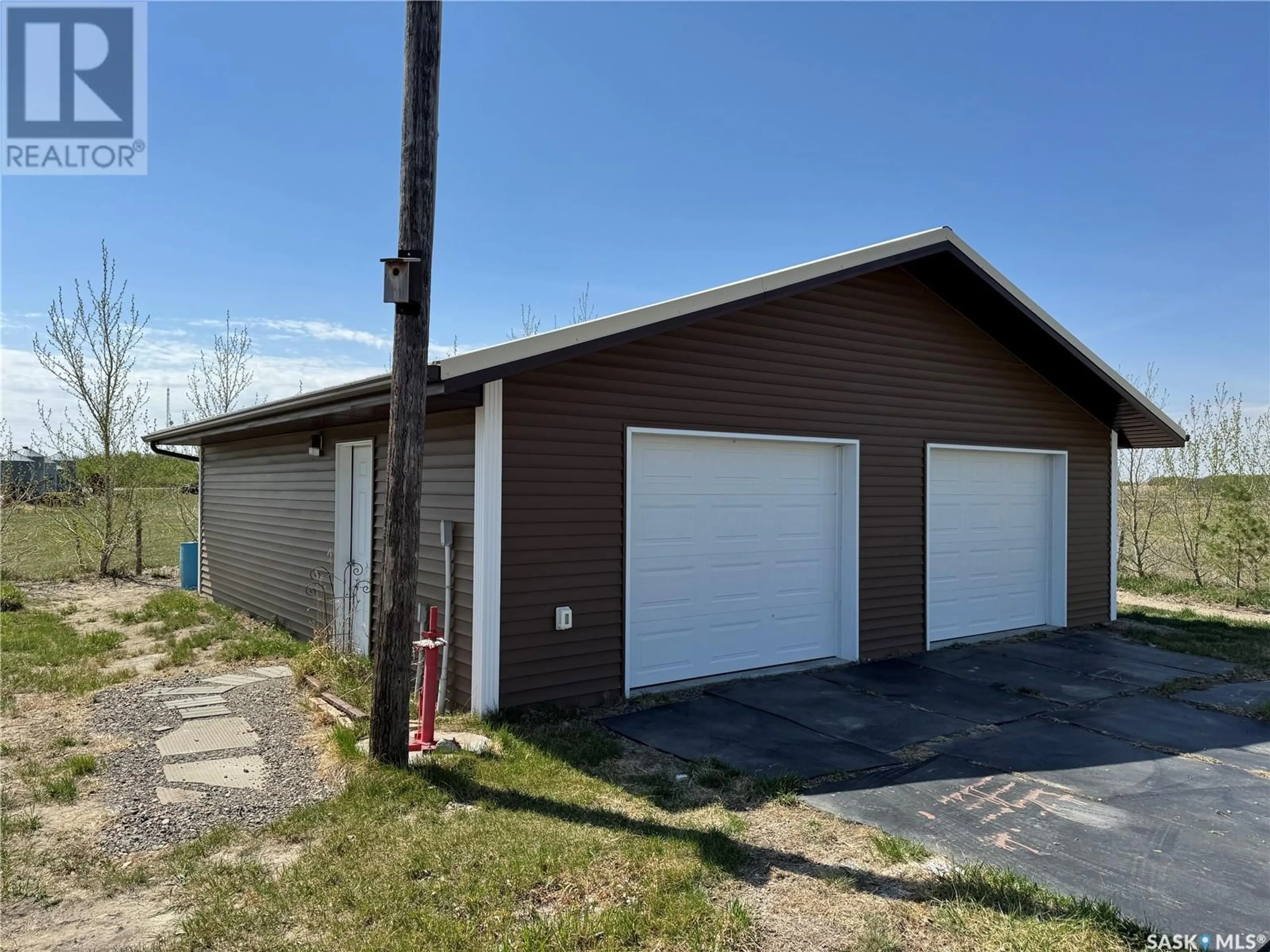 Indoor garage for 32.78 acres - BUZILA ACREAGE, Longlaketon Rm No. 219 Saskatchewan S0G0W0