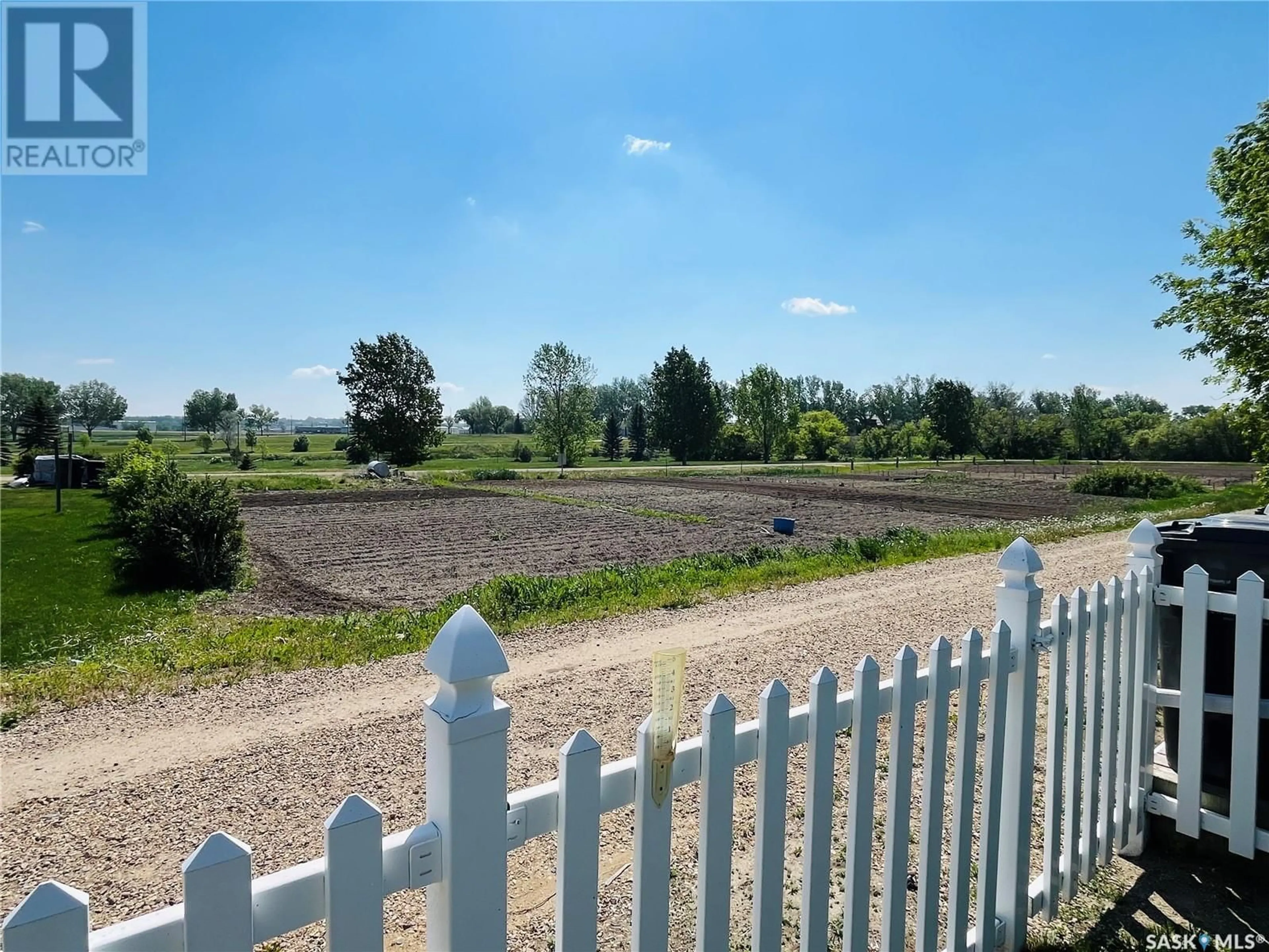 A pic from outside/outdoor area/front of a property/back of a property/a pic from drone, unknown for 43 14TH AVENUE, Swift Current Saskatchewan S9H3S3