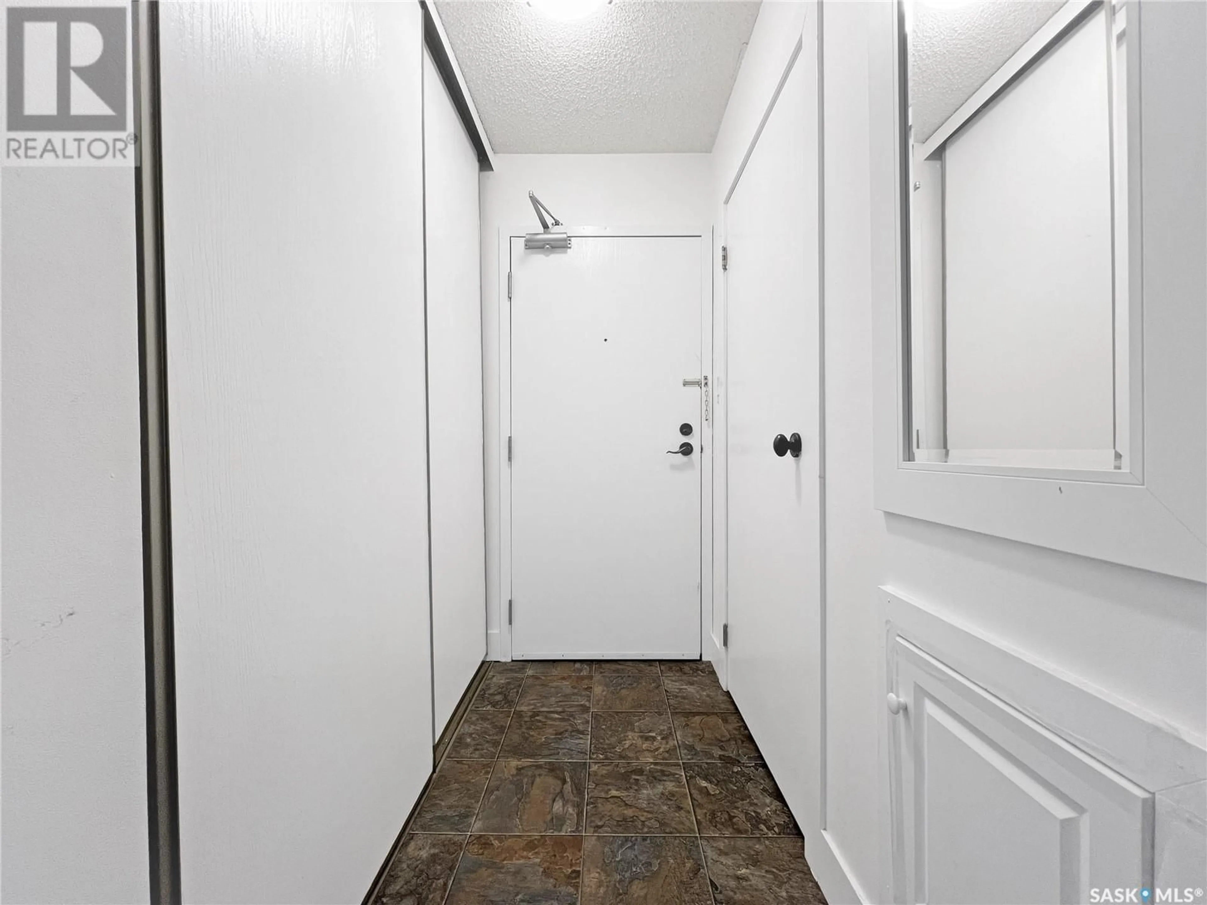 Unknown for N - 407 512 4TH AVENUE, Saskatoon Saskatchewan S7K2M7