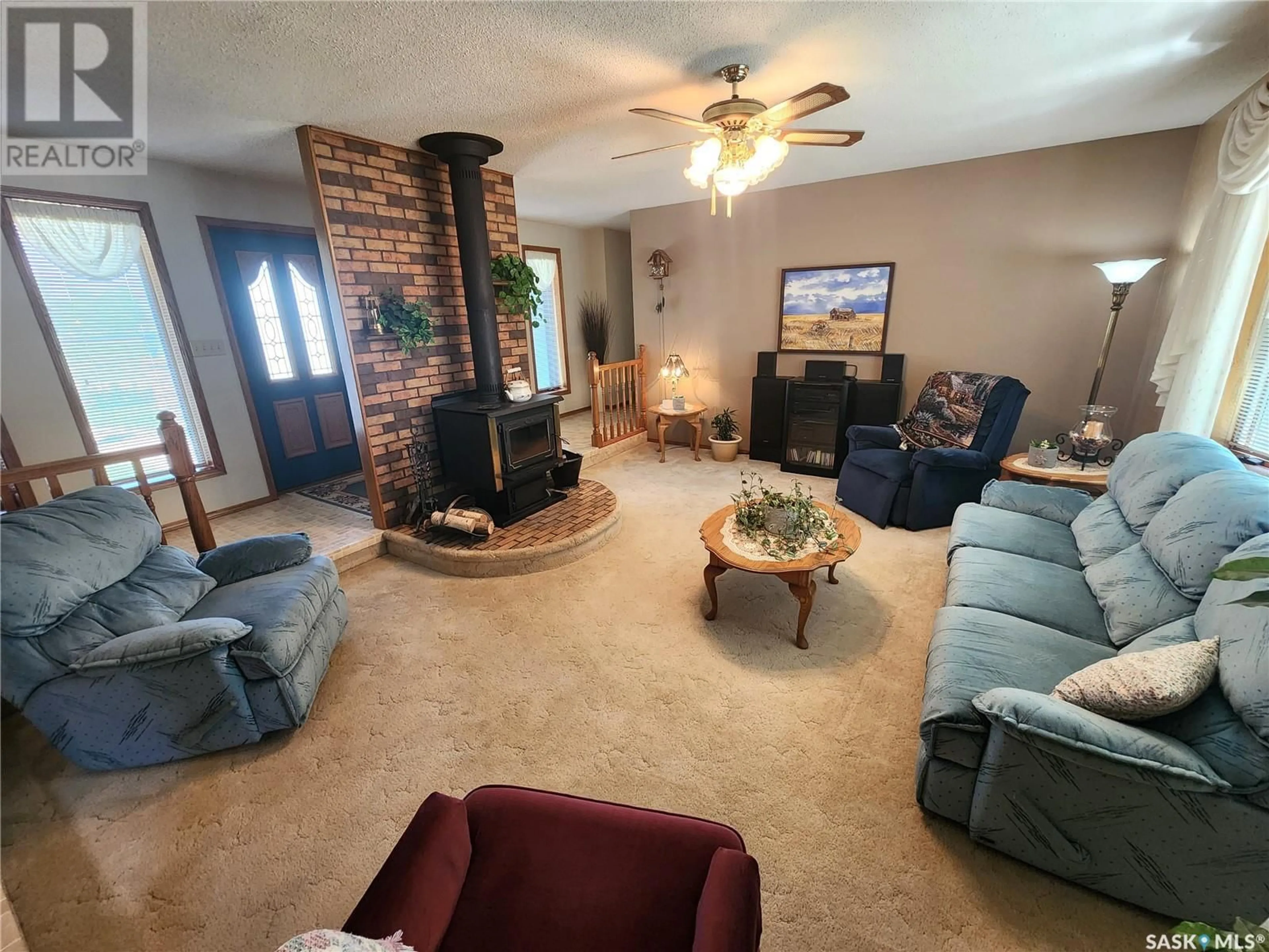Living room with furniture, unknown for 714 RAILWAY AVENUE, Bienfait Saskatchewan S0C0M0