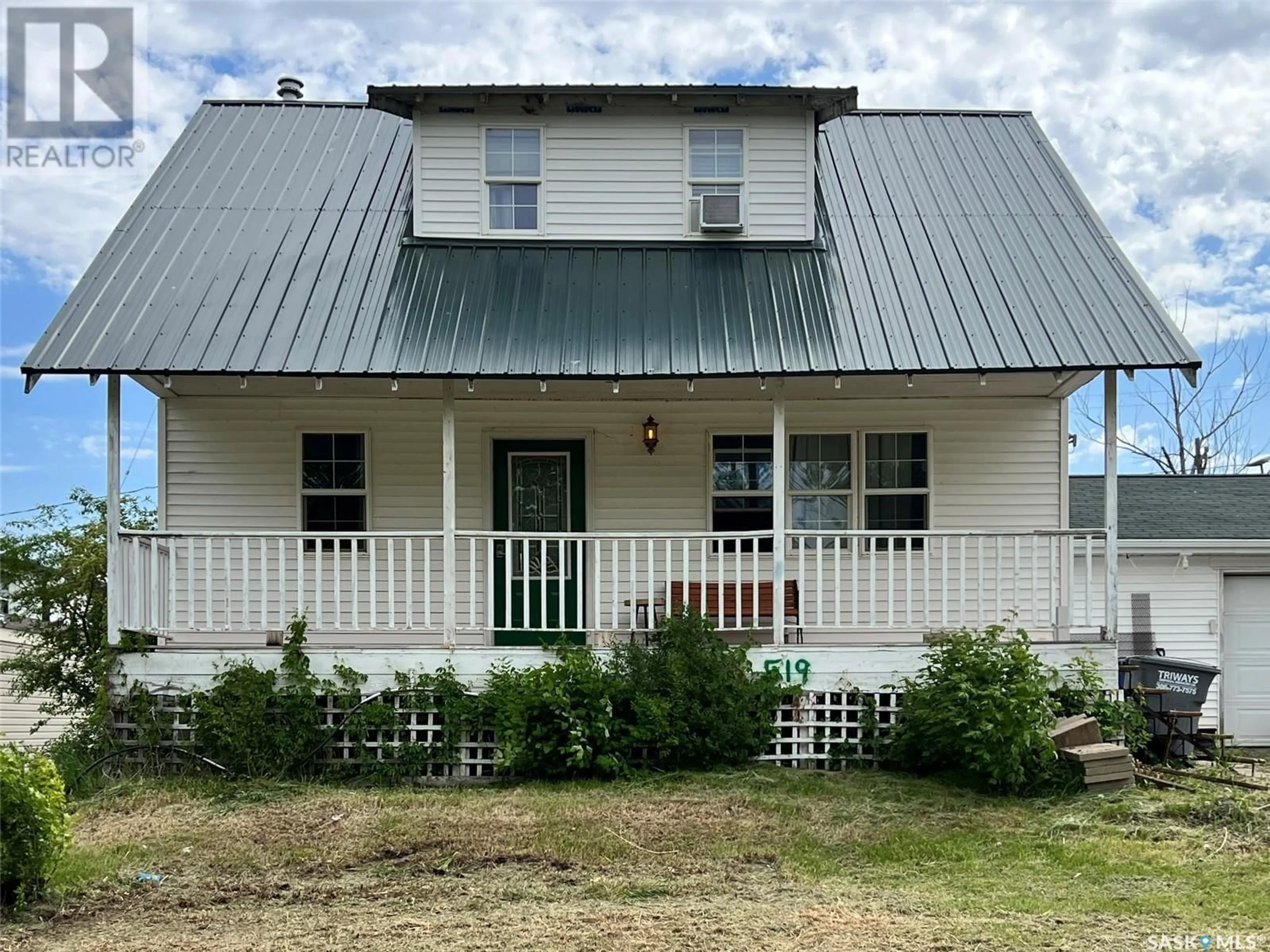 Home with vinyl exterior material, building for 519 BROWNLEE STREET, Herbert Saskatchewan S0H2A0