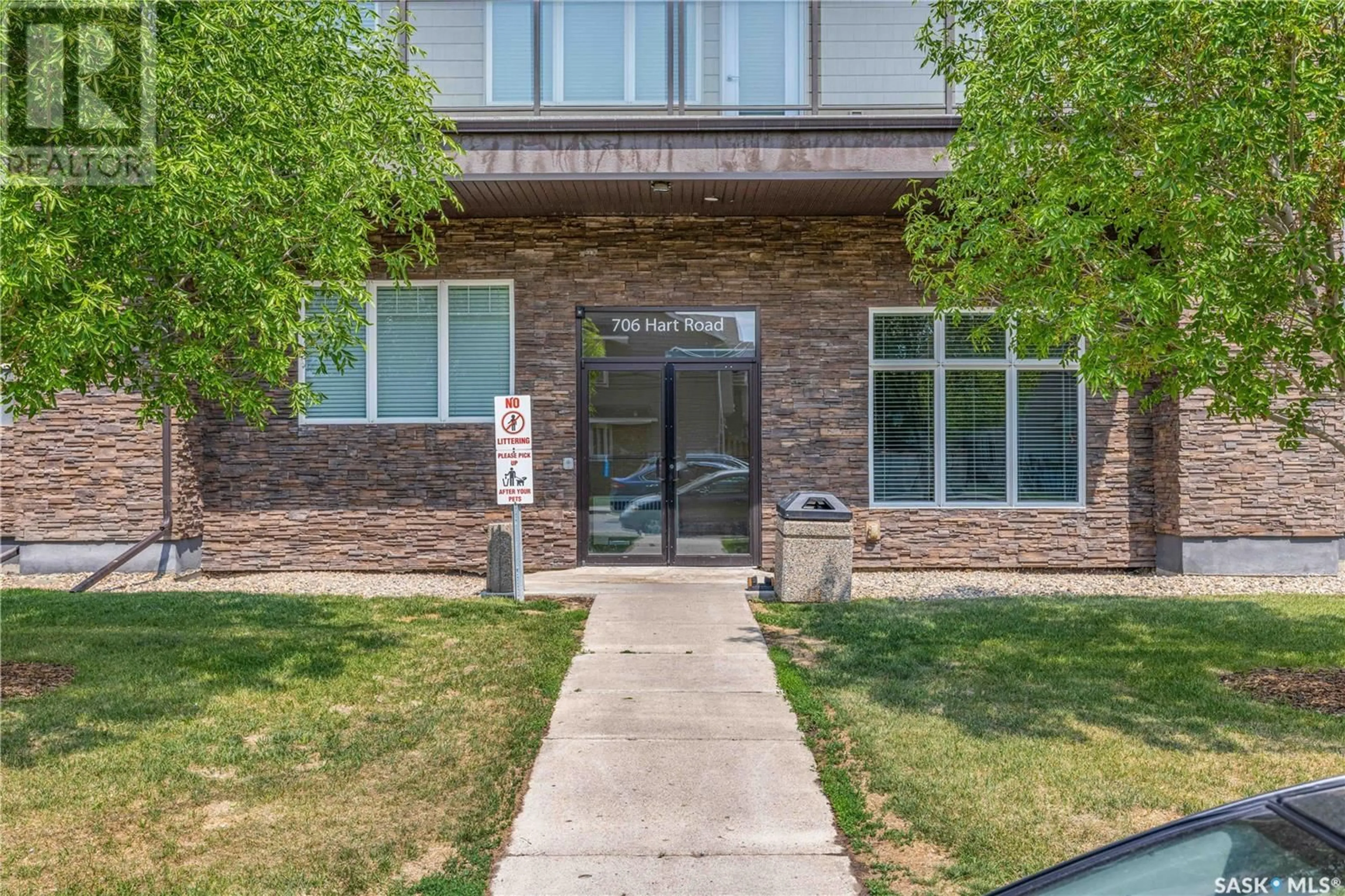 Indoor foyer for 706 - 303 HART ROAD, Saskatoon Saskatchewan S0K1A0