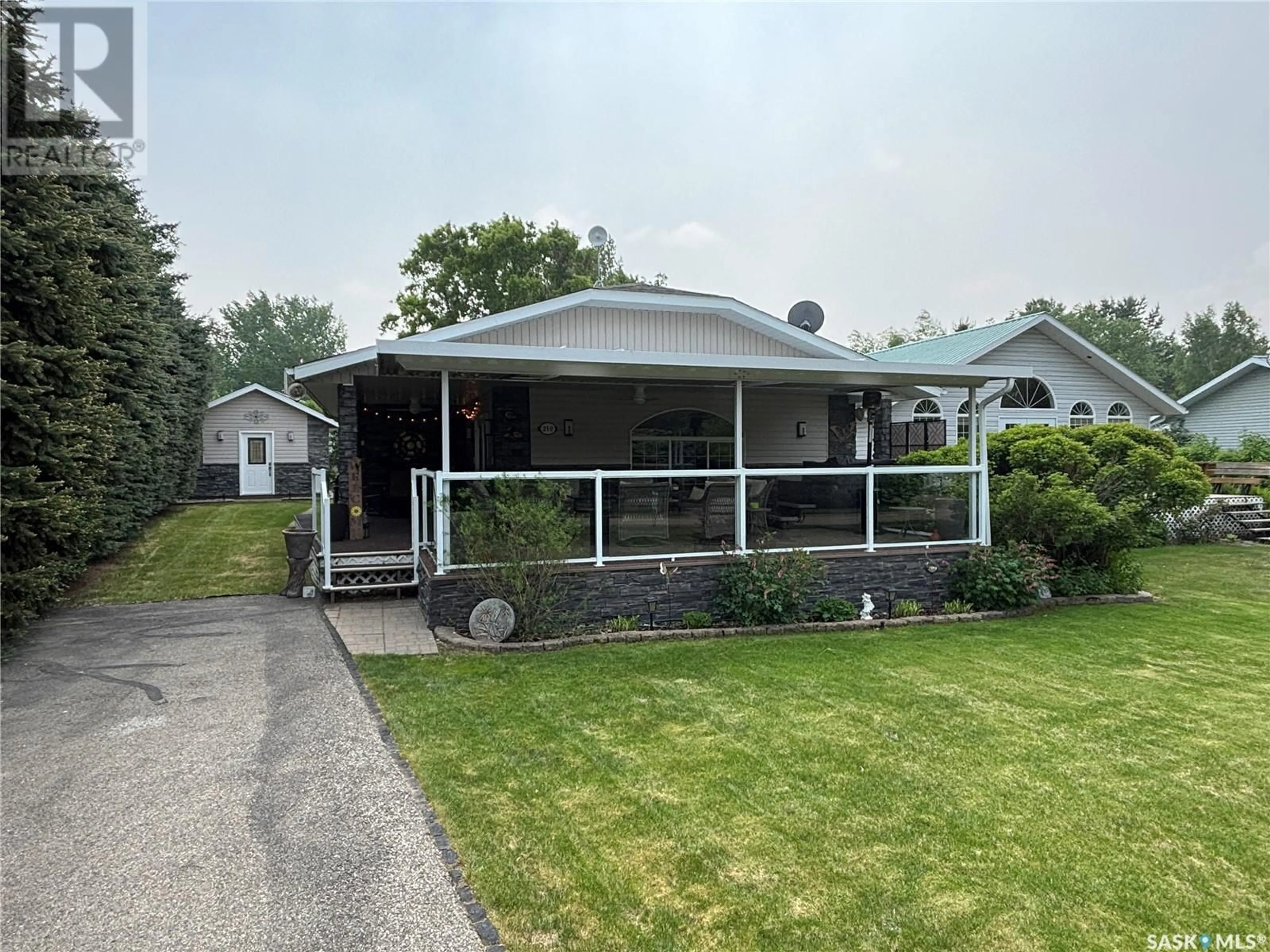 Home with vinyl exterior material, unknown for 219 SOVEREIGN CRESCENT, Coteau Beach Saskatchewan S0L0G0