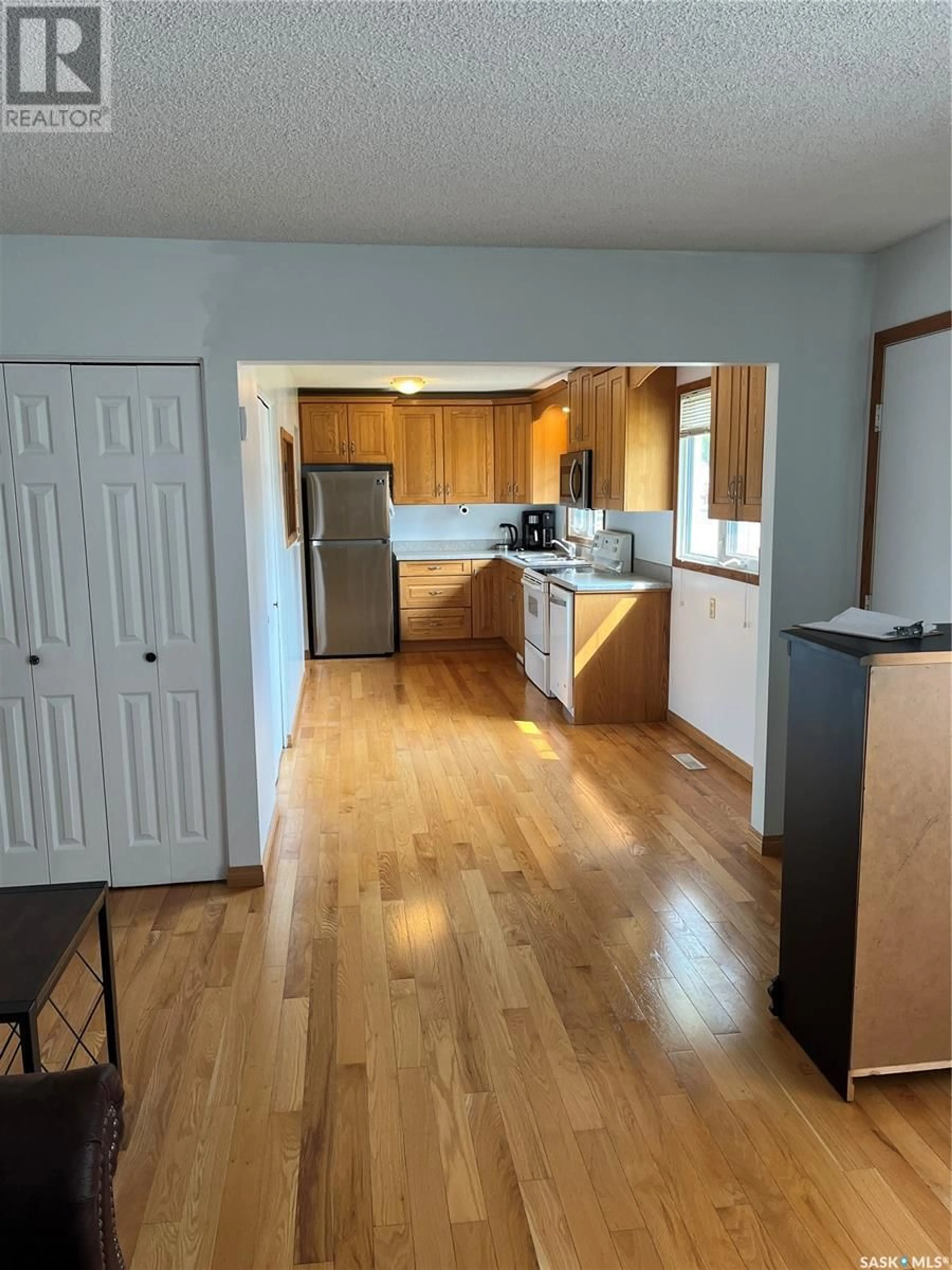Standard kitchen, wood/laminate floor for 215 17TH STREET, Weyburn Saskatchewan S4H2P1