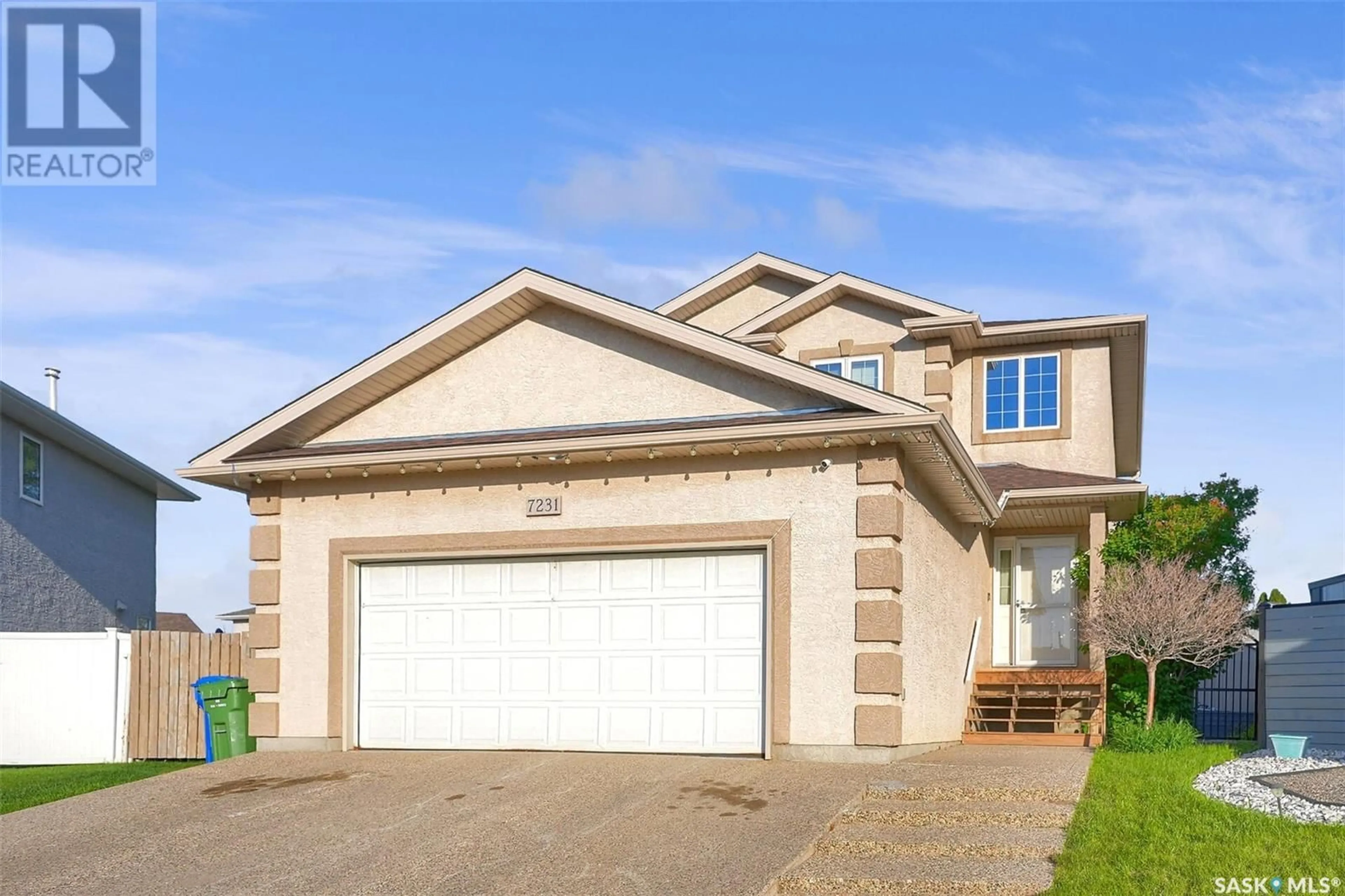 Home with vinyl exterior material, street for 7231 MAPLE VIEW CRESCENT, Regina Saskatchewan S4X4S3