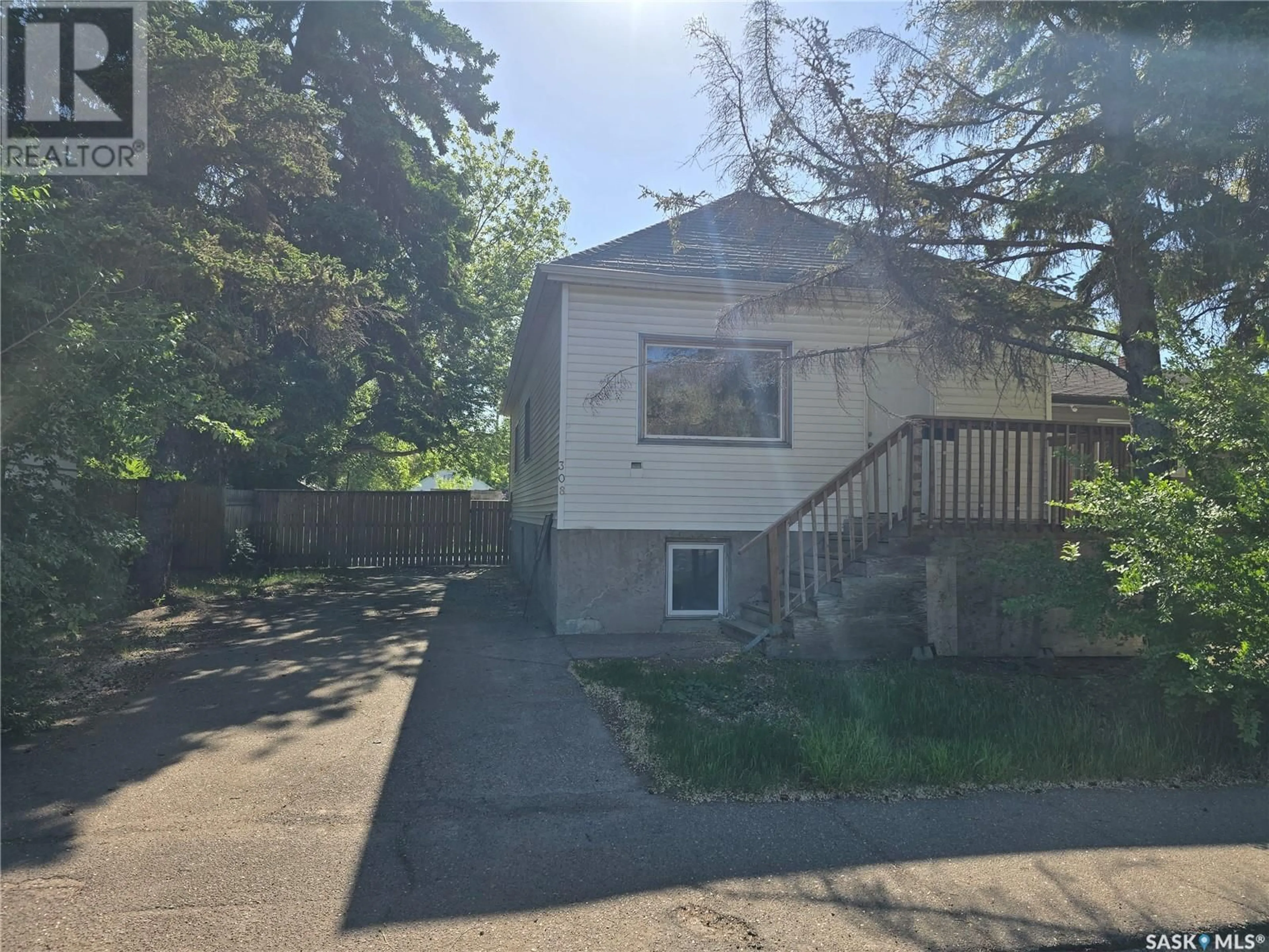 Unknown for 308 M AVENUE, Saskatoon Saskatchewan S7L2S5