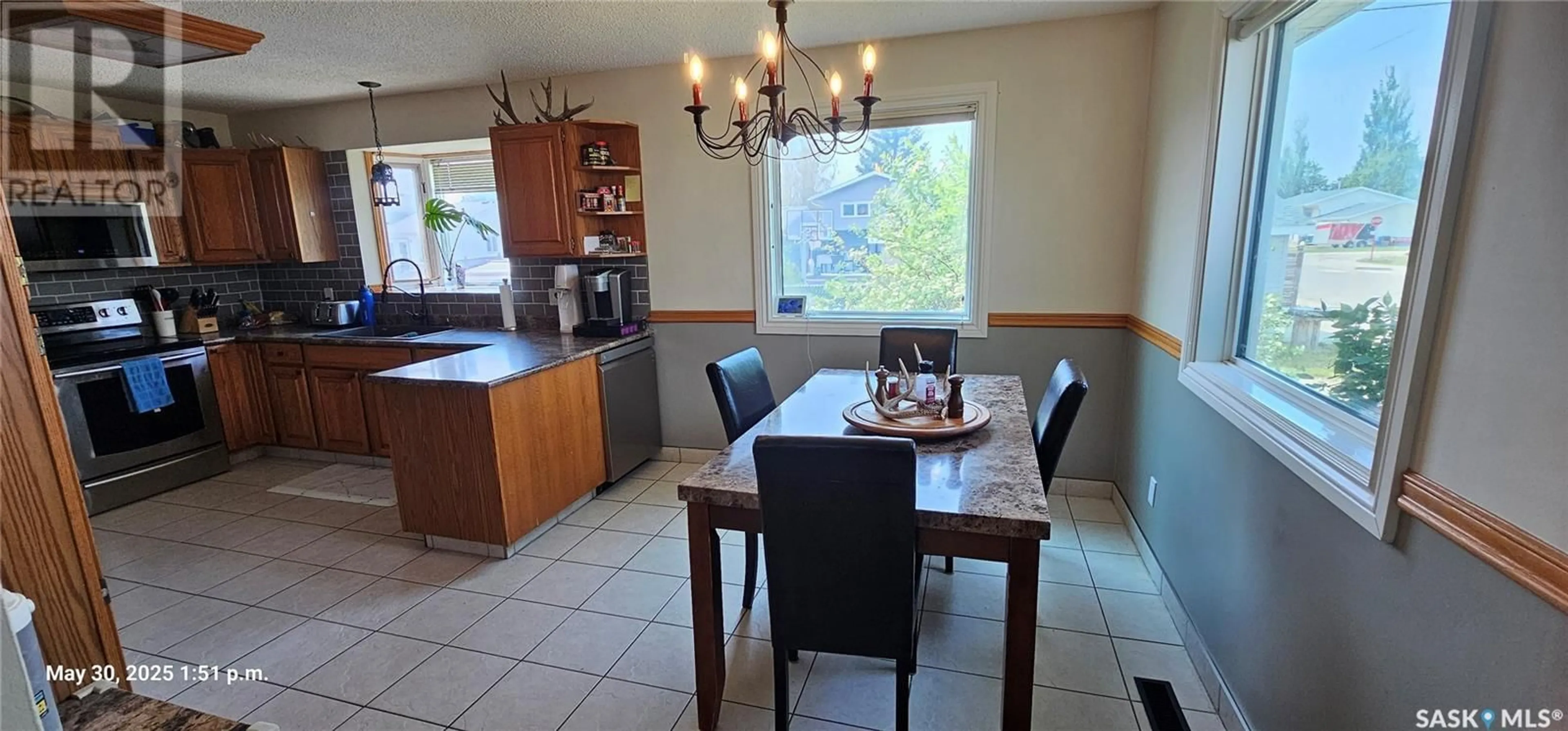 Dining room, unknown for 700 6TH STREET, Martensville Saskatchewan S0K2T2