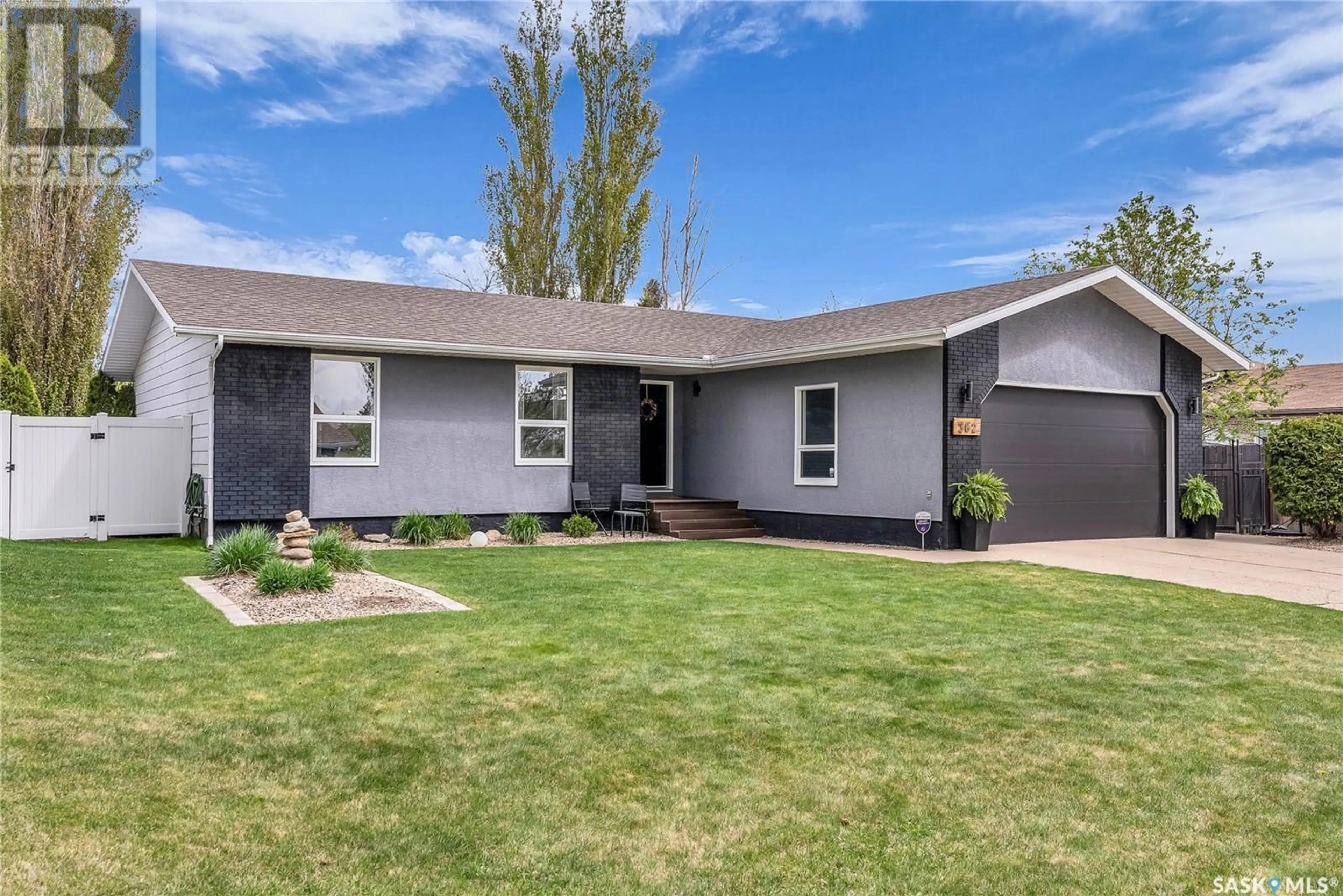 Home with vinyl exterior material, street for 362 37 STREET, Battleford Saskatchewan S0M0E0