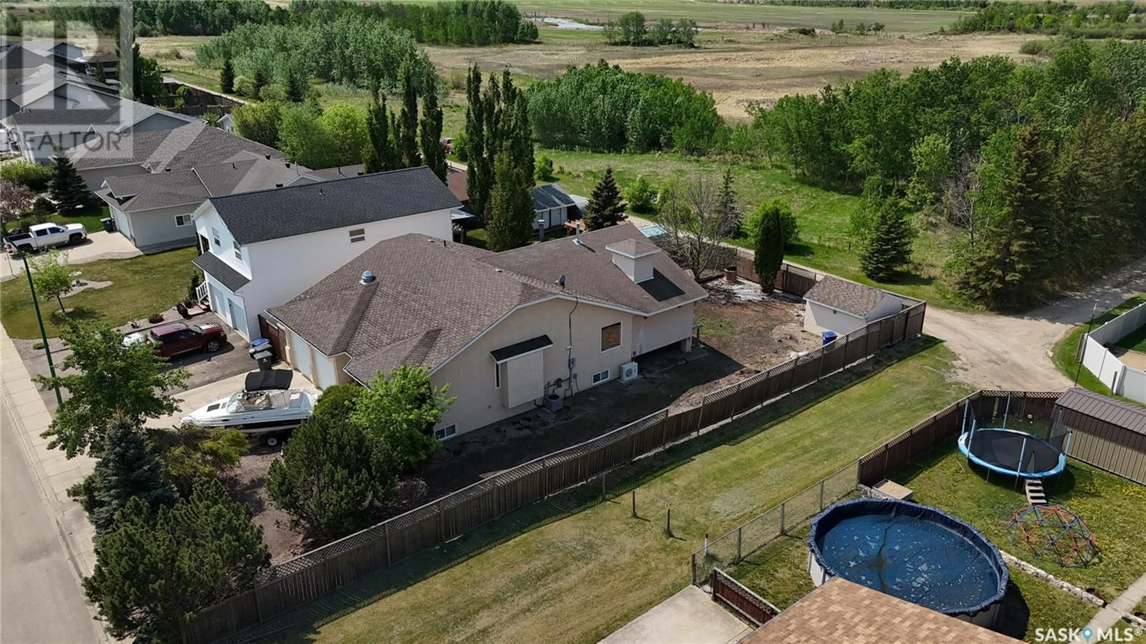 A pic from outside/outdoor area/front of a property/back of a property/a pic from drone, unknown for 616 3RD STREET, Spiritwood Saskatchewan S0J2M0