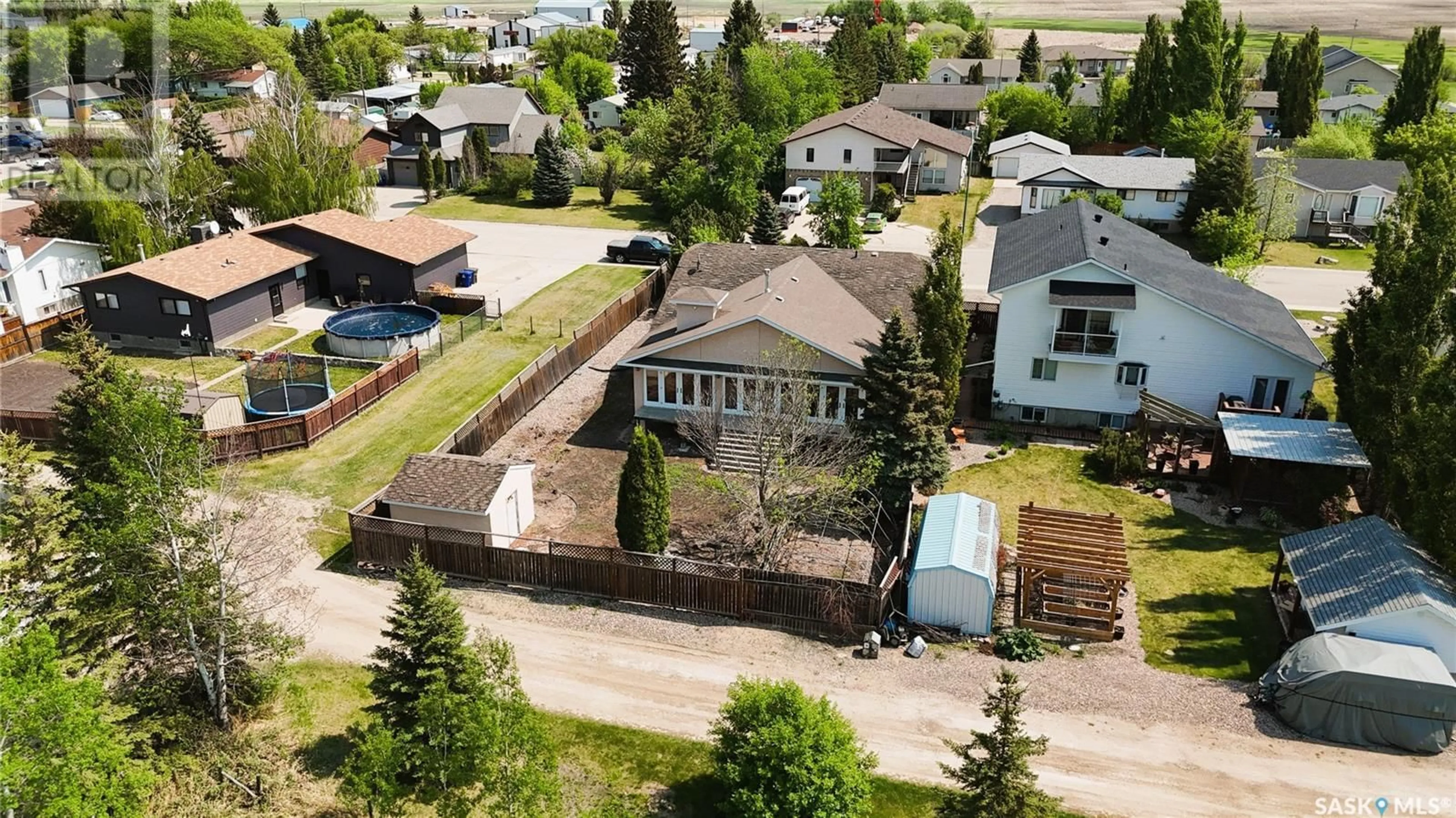 A pic from outside/outdoor area/front of a property/back of a property/a pic from drone, street for 616 3RD STREET, Spiritwood Saskatchewan S0J2M0