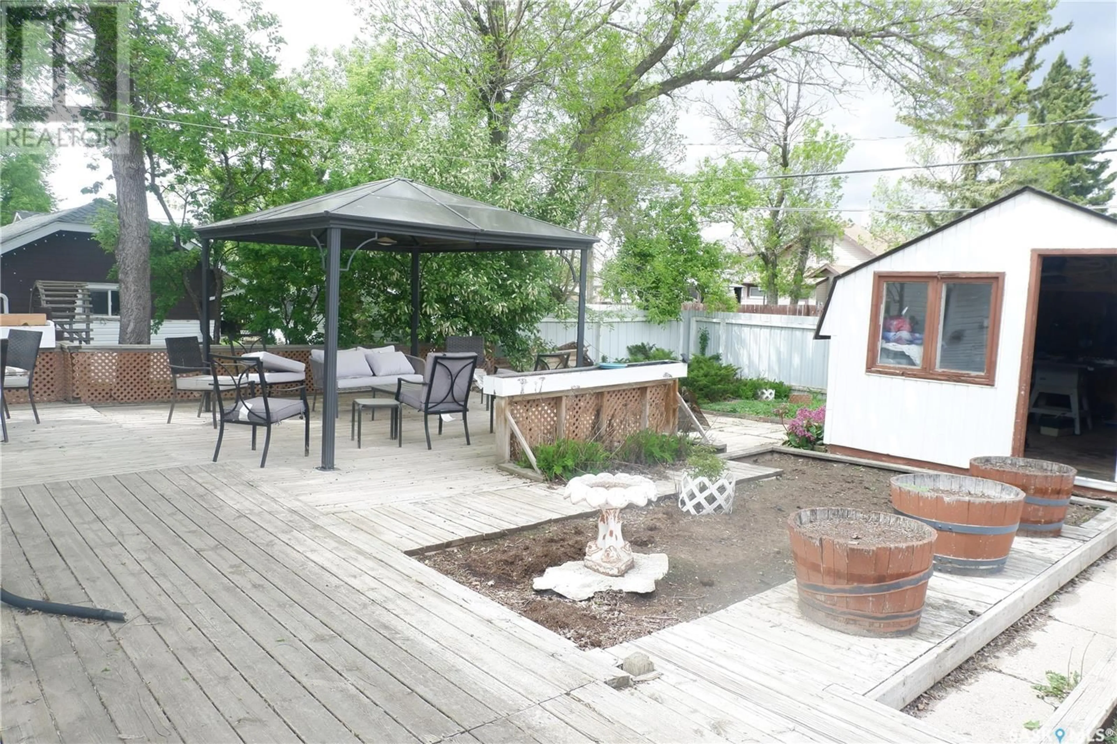 Patio, street for 114 5TH AVENUE, Assiniboia Saskatchewan S0H0B0