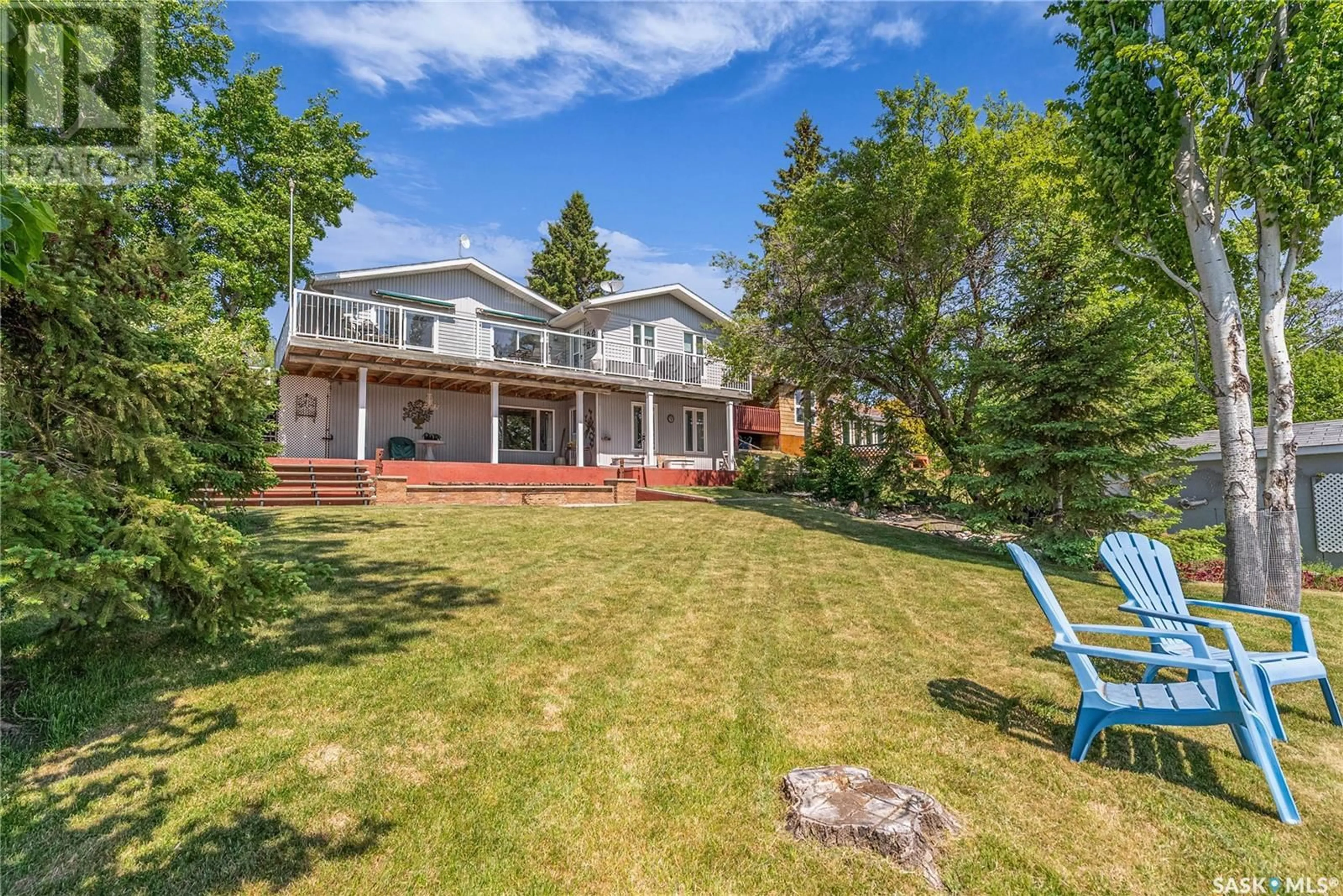 A pic from outside/outdoor area/front of a property/back of a property/a pic from drone, water/lake/river/ocean view for 64 LAKE AVENUE, Meota Rm No.468 Saskatchewan S0M1X0