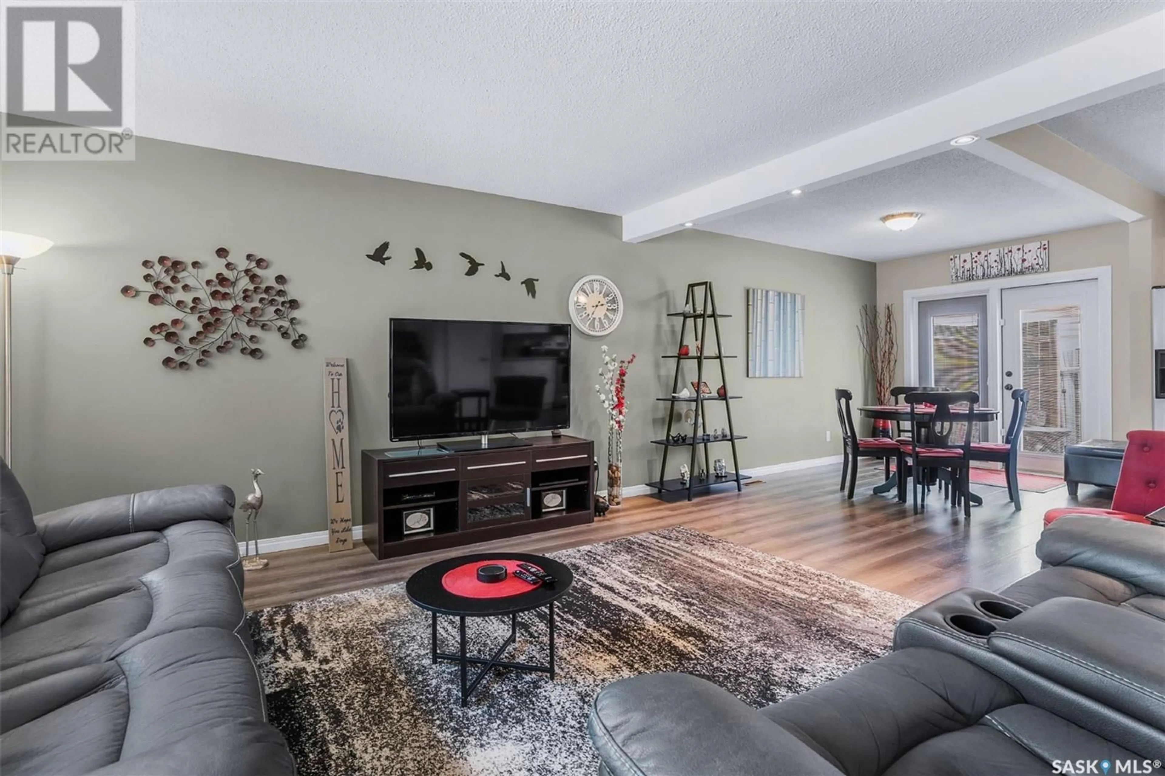 Living room with furniture, unknown for 315 QUILL CRESCENT, Saskatoon Saskatchewan S7K4V3