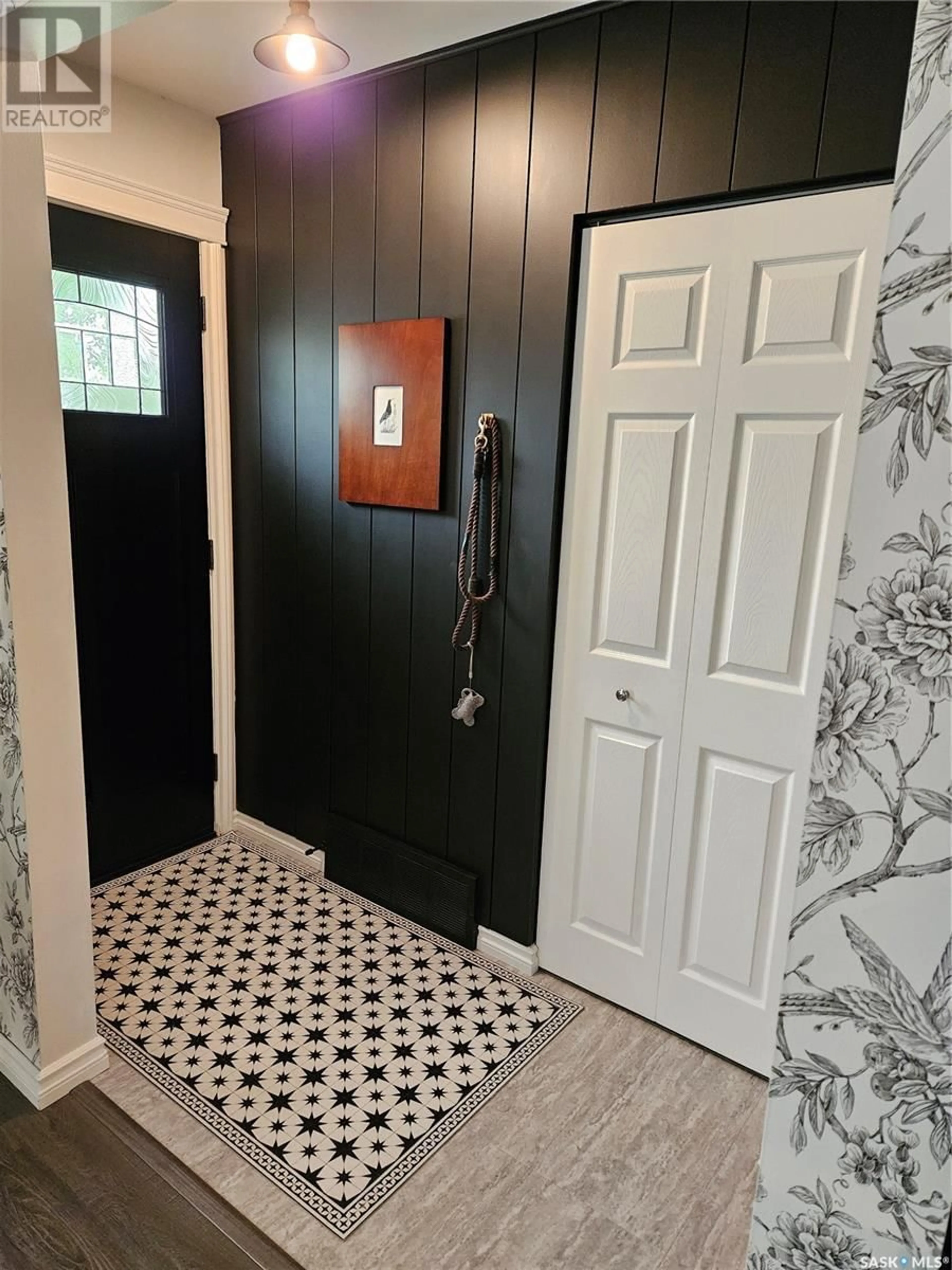 Indoor entryway for 829 ALBERT STREET, Estevan Saskatchewan S4A1R9