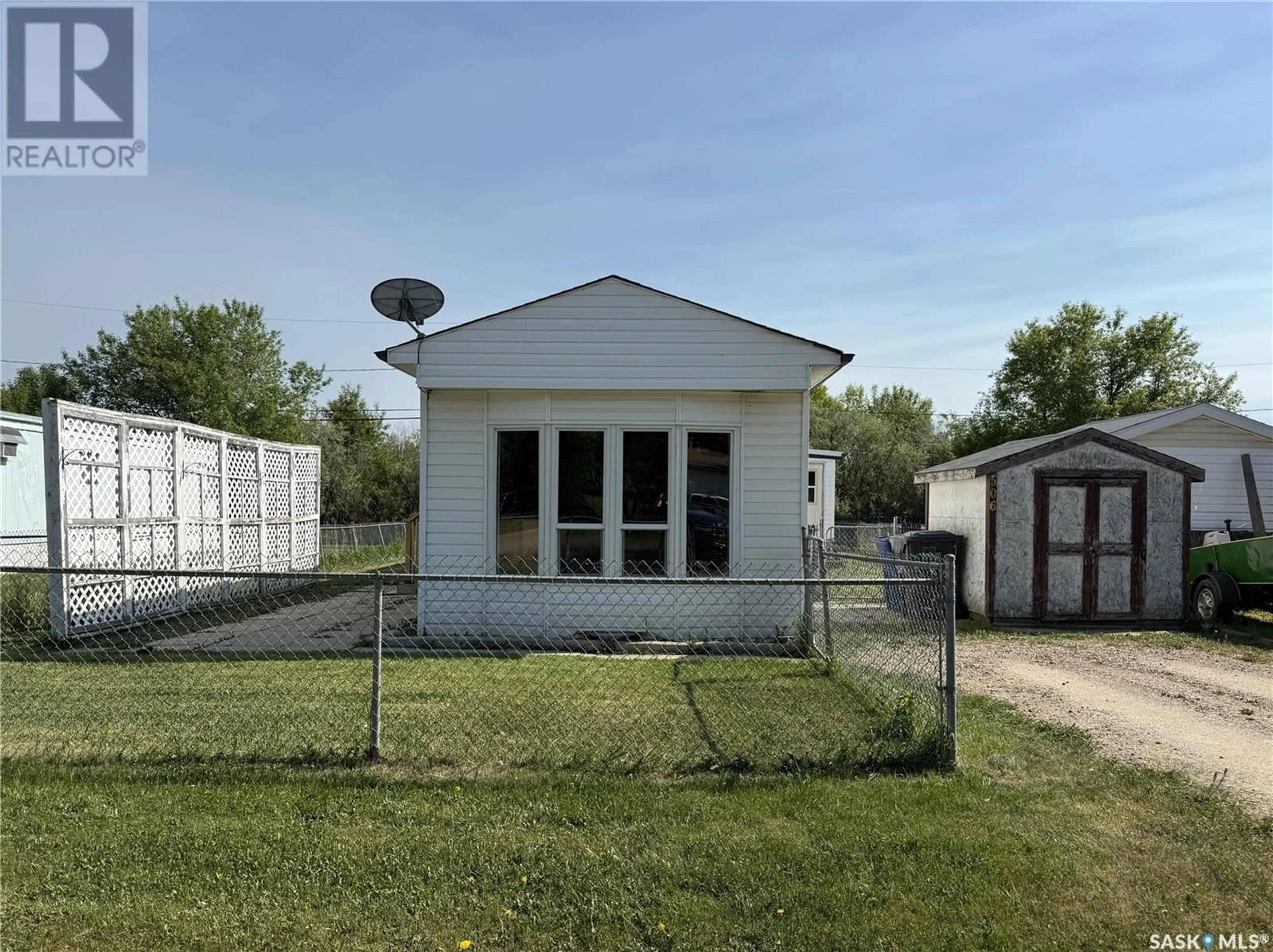 Shed for 506 7TH AVENUE, Meadow Lake Saskatchewan S9X1J3